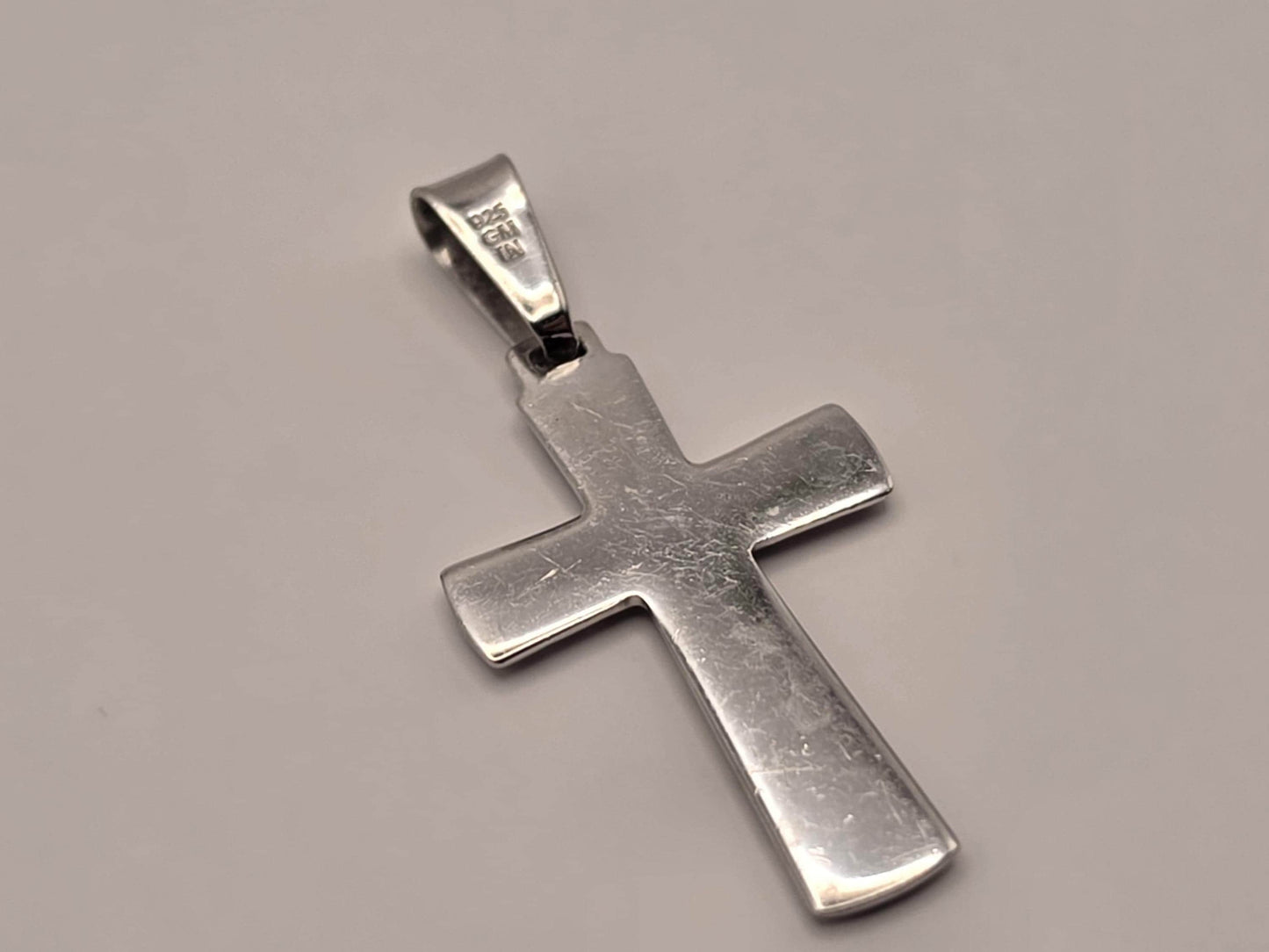 Sterling Silver Engraved Cross Pendant, Sunburst Center Diamond Cut 925