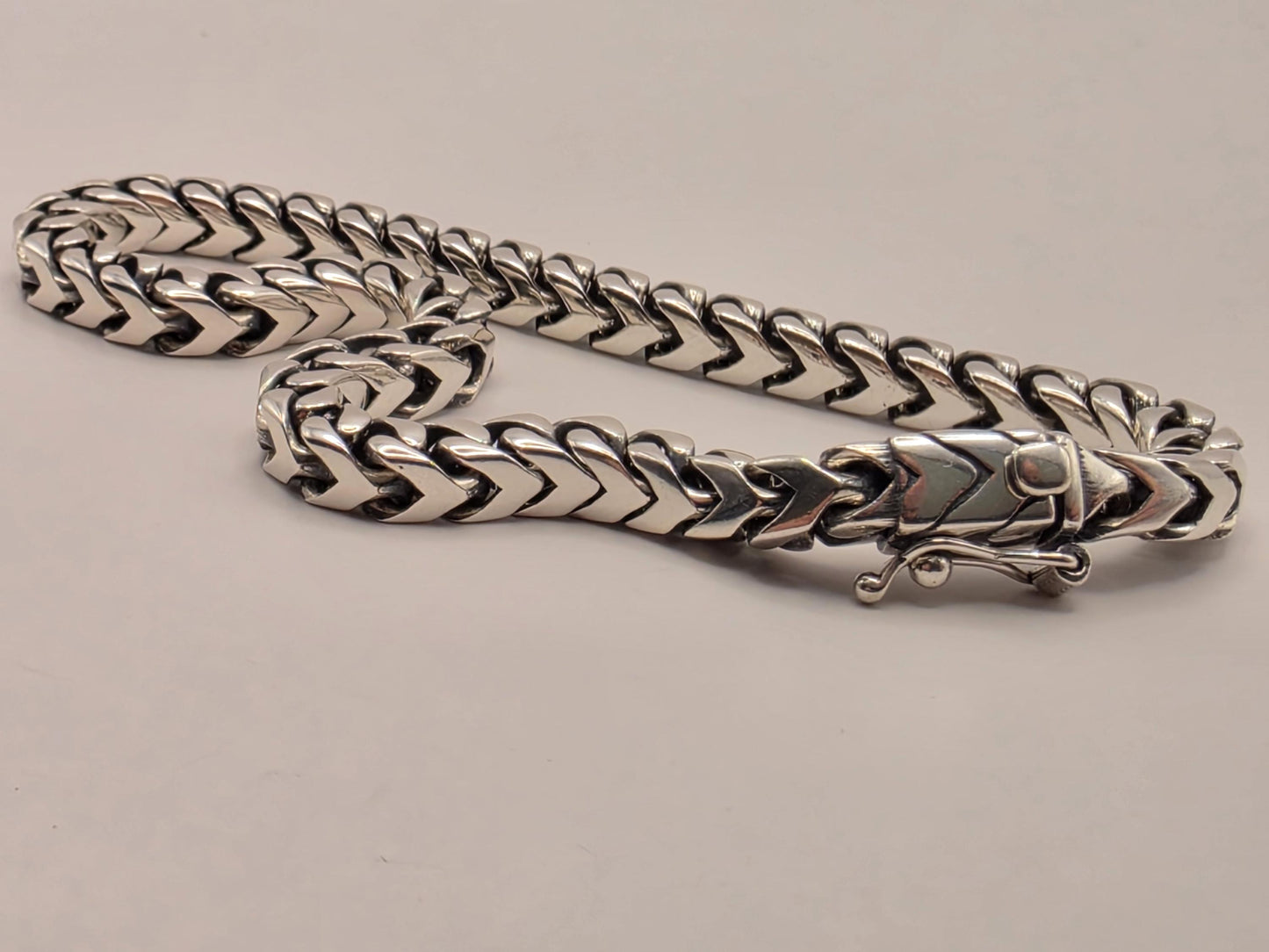 Sterling Silver Cuban Link Bracelet 8 Inch 4.6mm Mens Heavy Curb Chain 25.3 Grams Box Clasp Gift for Him Unisex