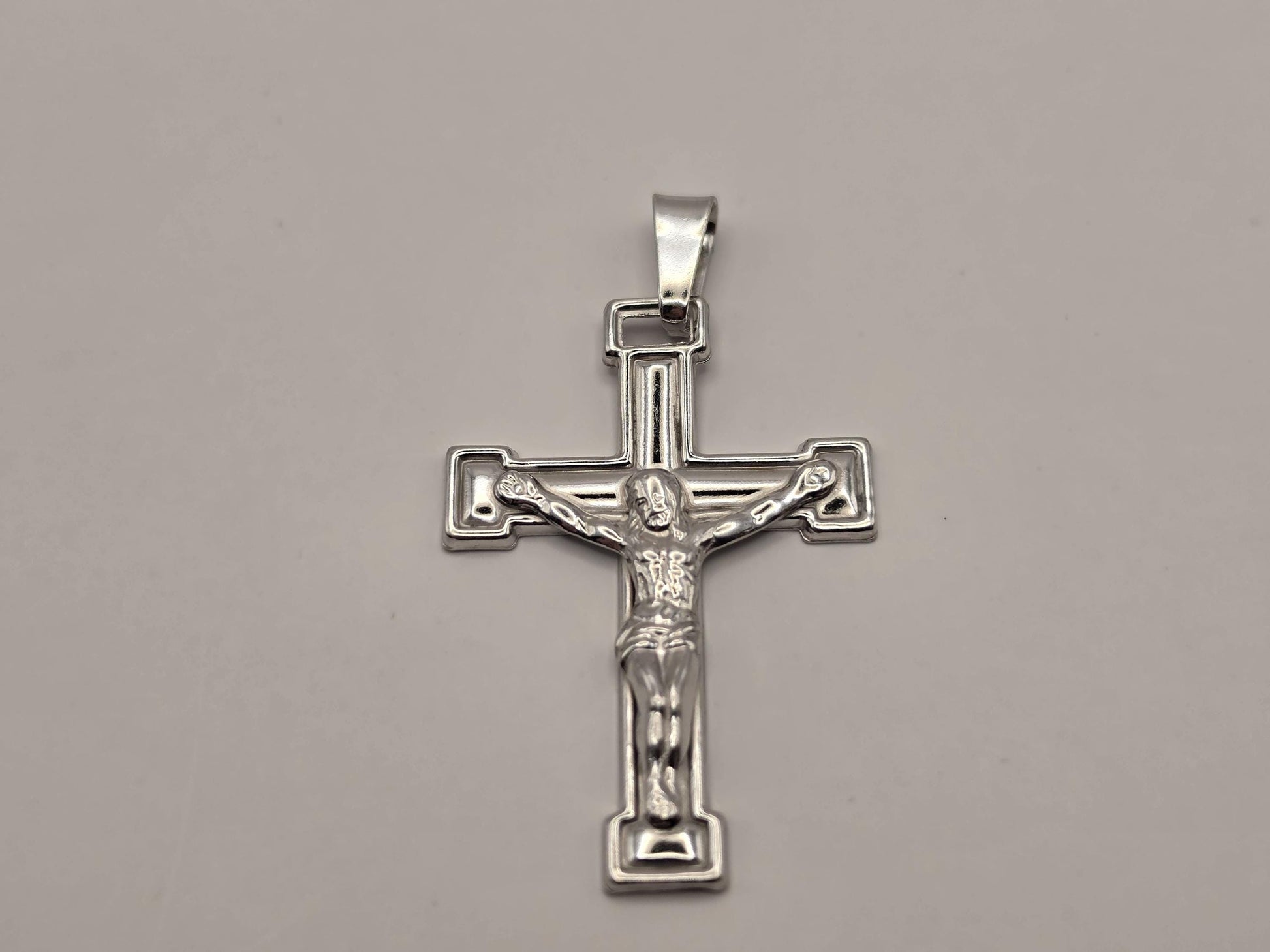 Sterling Silver Crucifix Pendant, Stepped Edge Cross with Corpus 925