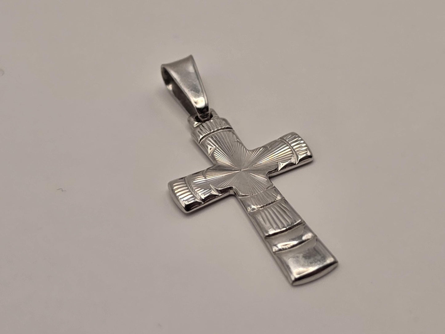 Sterling Silver Engraved Cross Pendant, Sunburst Center Diamond Cut 925