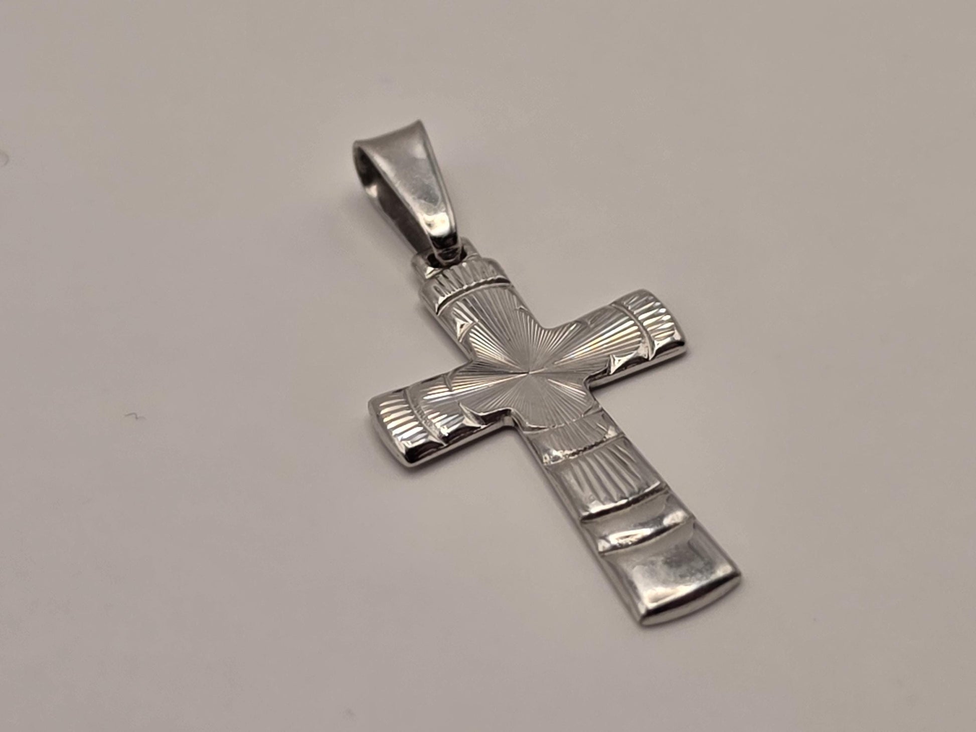 Sterling Silver Engraved Cross Pendant, Sunburst Center Diamond Cut 925