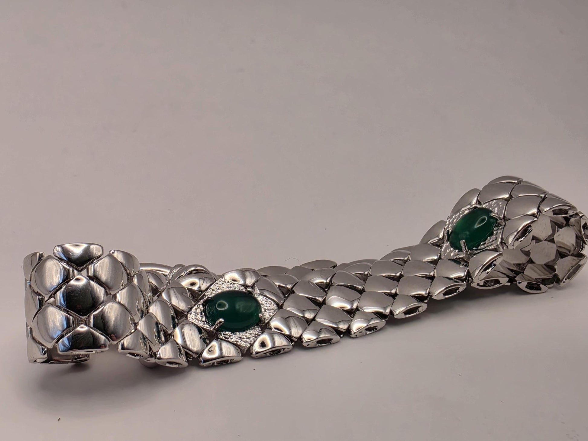 Sterling Silver Scale Mesh Bracelet — Green Cabochon Station Wide Cuff 925
