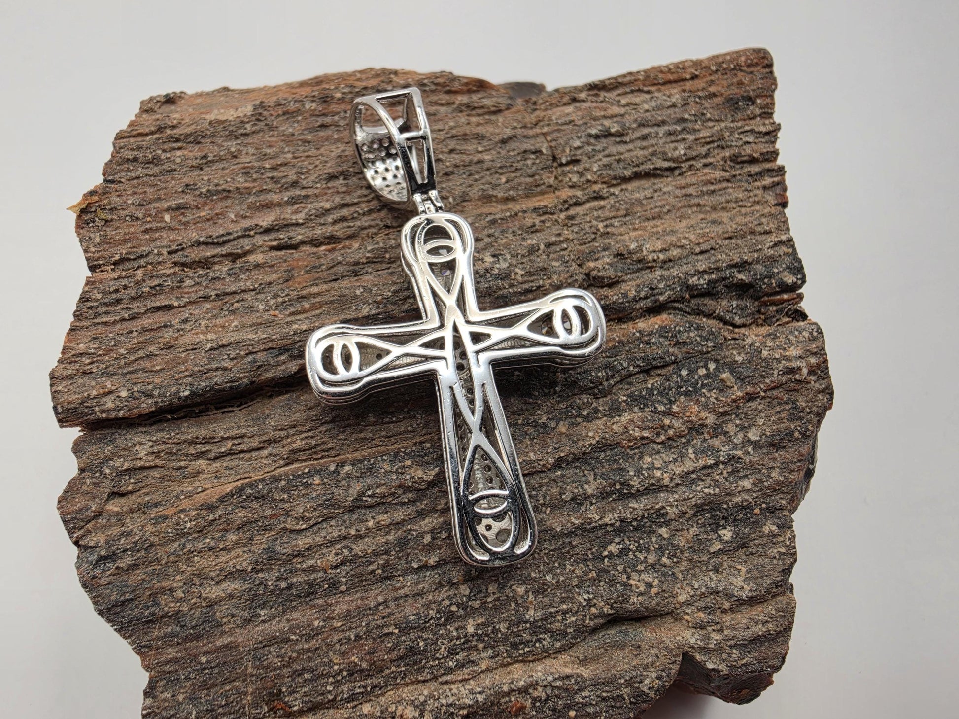 925 Sterling Silver Cross Pendant | CZ Halo Tip Clusters | Ribbed Arms | Heavy 11.6g