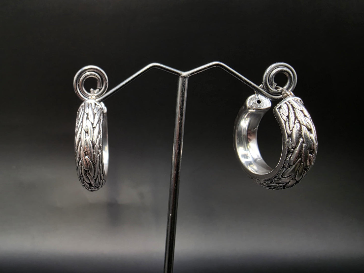 Sterling Silver Chunky Engraved Leaf Hoop Earrings 1 Inch