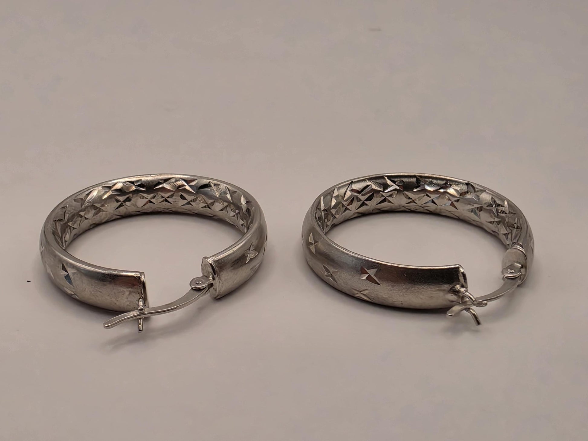 Sterling Silver Diamond Cut Hoop Earrings | 925 Silver Star Pattern Hoops 30mm