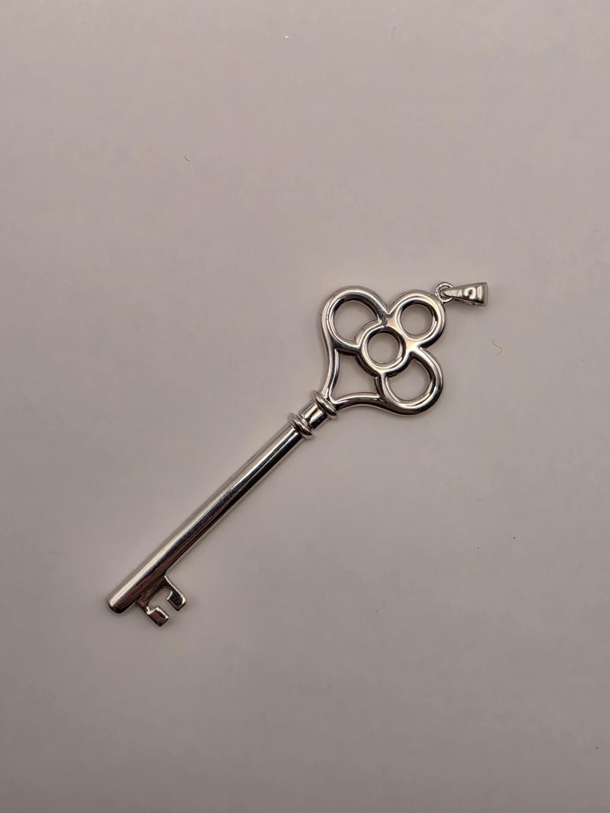 Sterling Silver Skeleton Key Pendant, Clover Bow Vintage Style 925