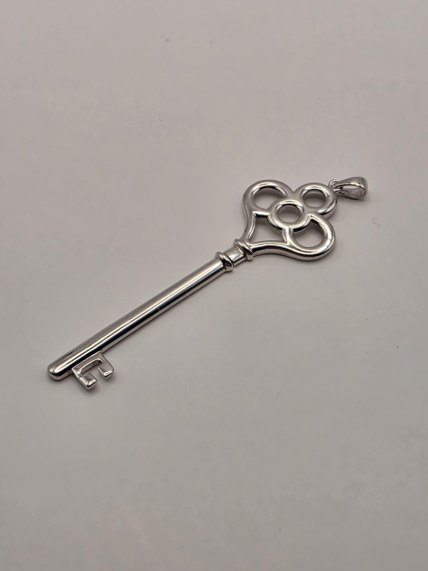 Sterling Silver Skeleton Key Pendant, Clover Bow Vintage Style 925