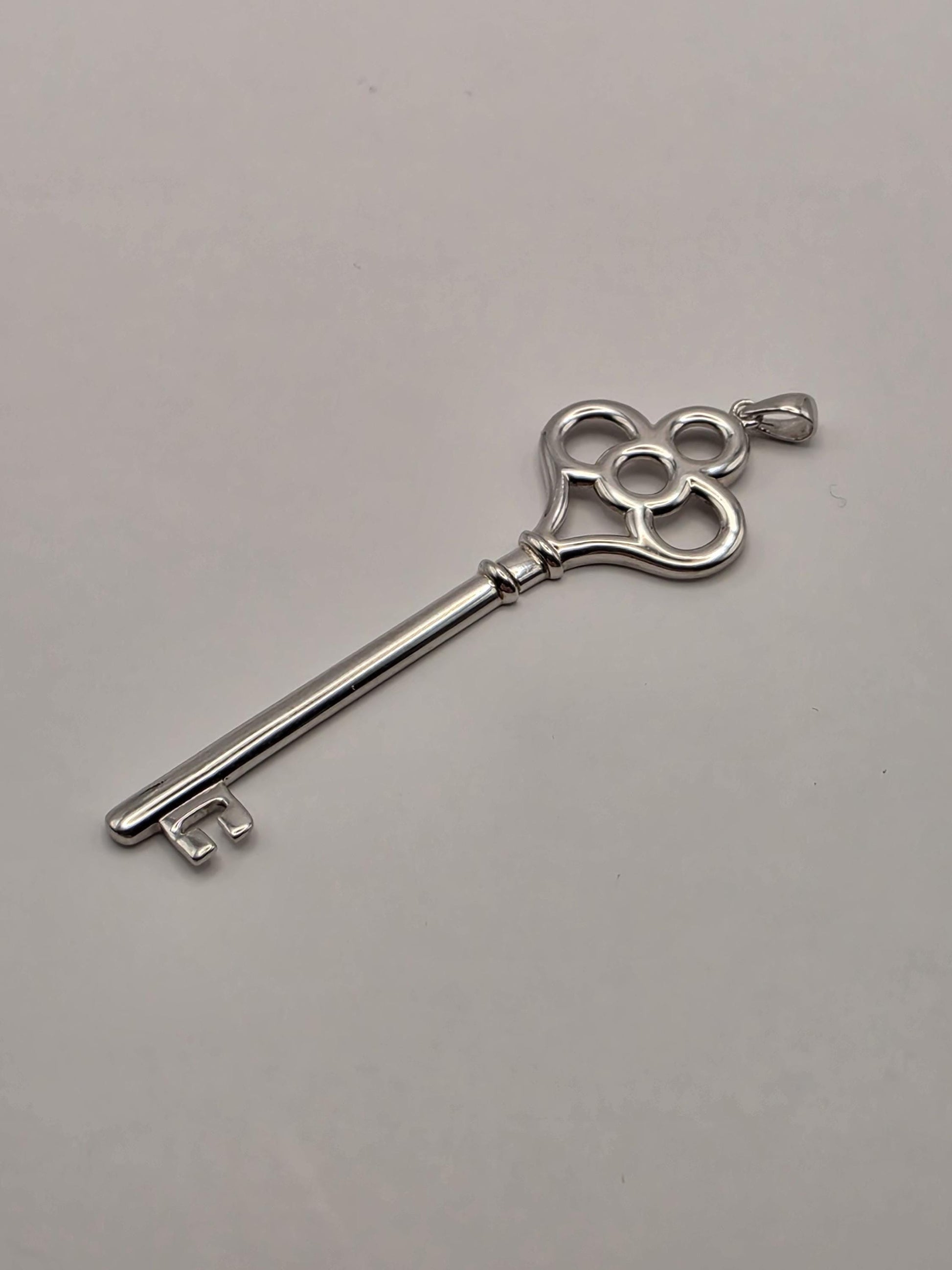 Sterling Silver Skeleton Key Pendant, Clover Bow Vintage Style 925