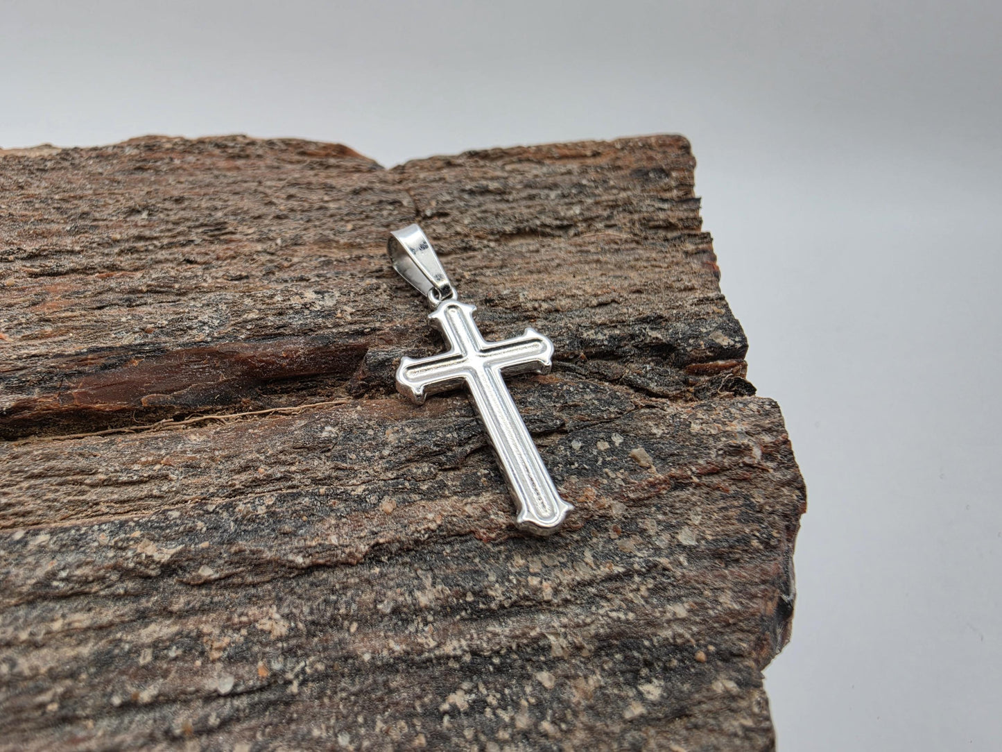 Sterling Silver Small Classic Cross Pendant 925 Polished Simple Christian Necklace Religious Faith Charm Baptism Jewelry Gift