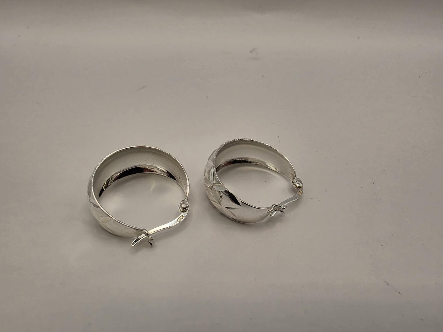 Sterling Silver Diamond Cut Chunky Huggie Hoop Earrings 1" 925 Wide Faceted Sparkle Classic Jewelry Gift for Her Womens