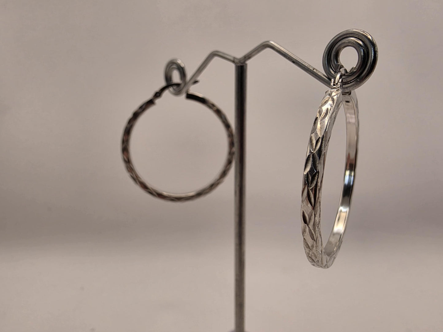 Sterling Silver Diamond Cut Hoop Earrings | 925 Silver | 1.5 Inch | Faceted Sparkle Hoops | Womens Everyday Hoops