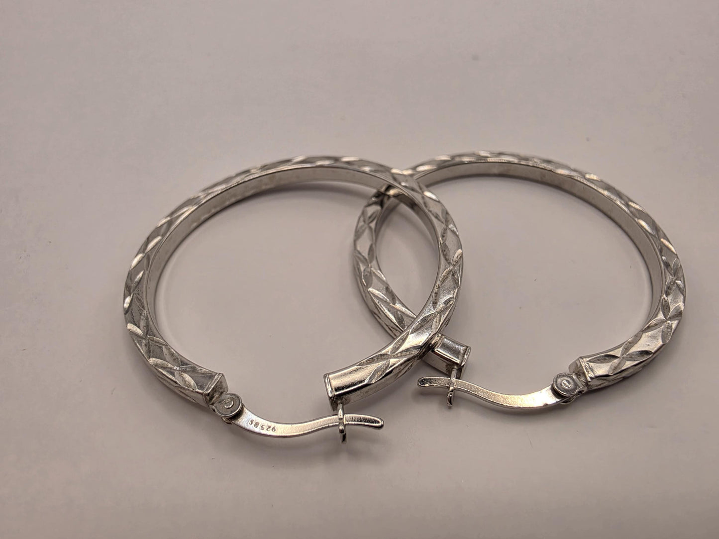 Sterling Silver Diamond Cut Hoop Earrings | 925 Silver | 1.5 Inch | Faceted Sparkle Hoops | Womens Everyday Hoops