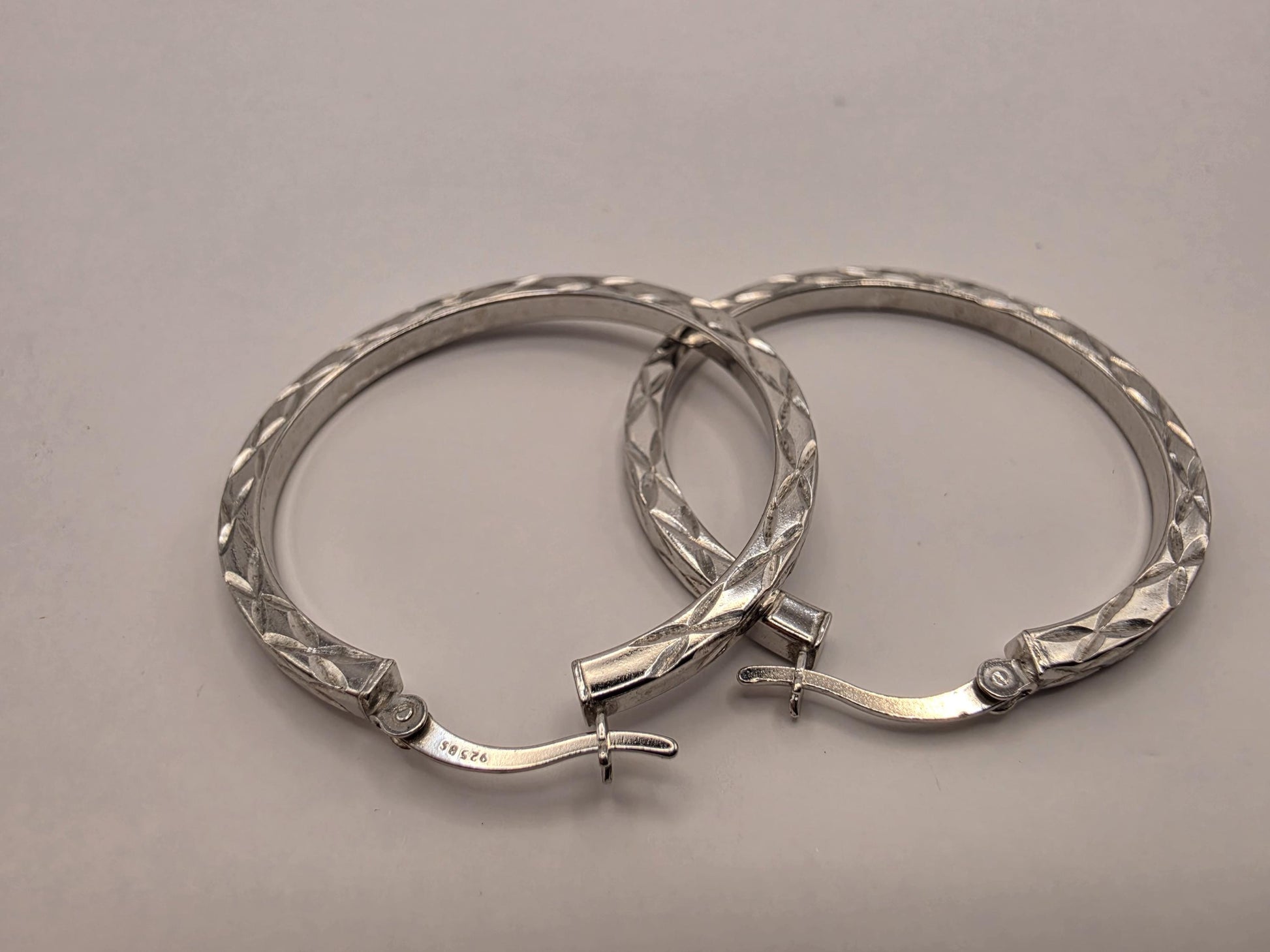 Sterling Silver Diamond Cut Hoop Earrings | 925 Silver | 1.5 Inch | Faceted Sparkle Hoops | Womens Everyday Hoops