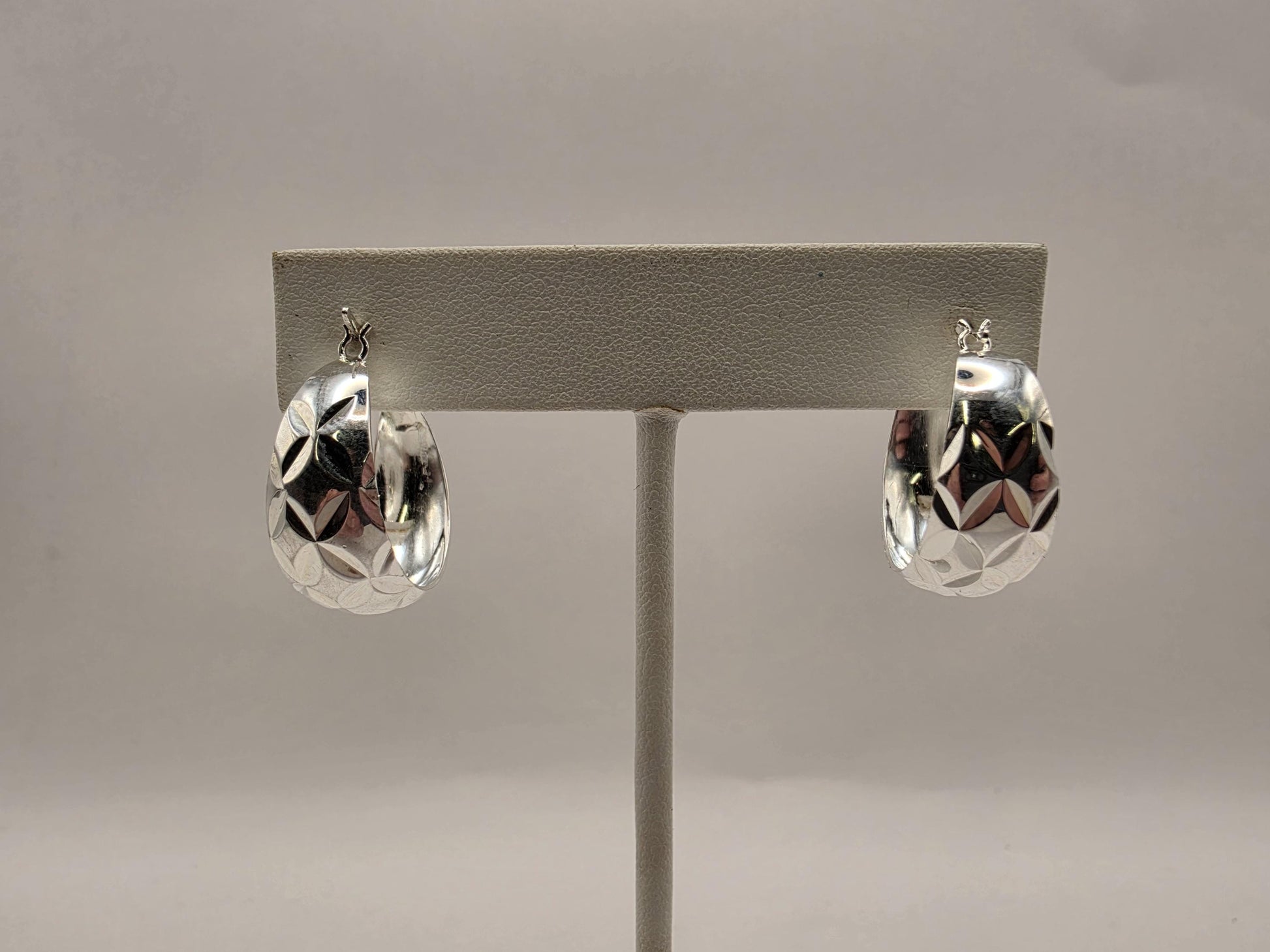 Sterling Silver Diamond Cut Chunky Huggie Hoop Earrings 1" 925 Wide Faceted Sparkle Classic Jewelry Gift for Her Womens