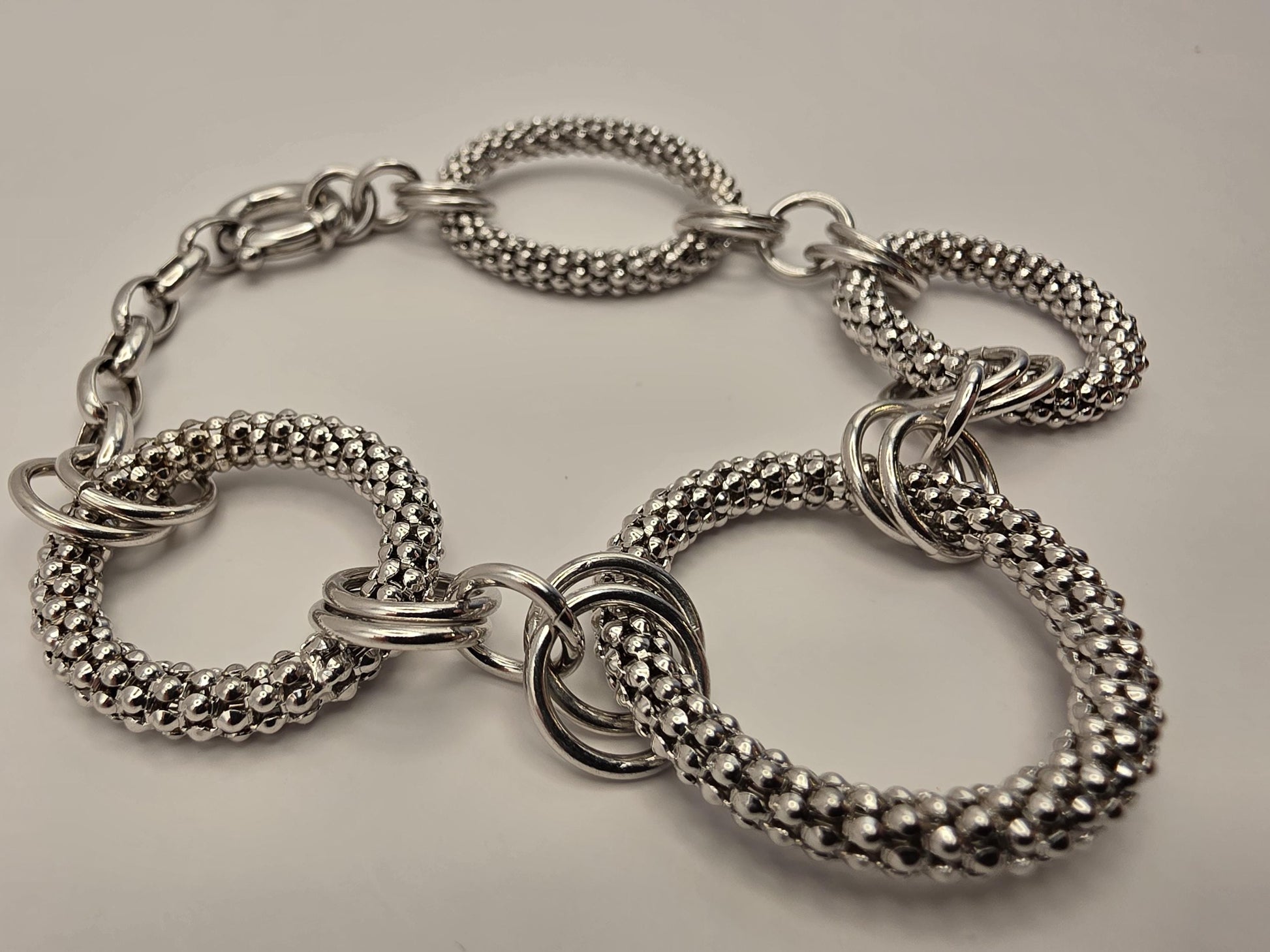 Sterling Silver Circle Link Bracelet, Graduated Round Link, 925 Silver, 9 in, Coreana Chain, Statement Bracelet, Unisex, Gift for Her