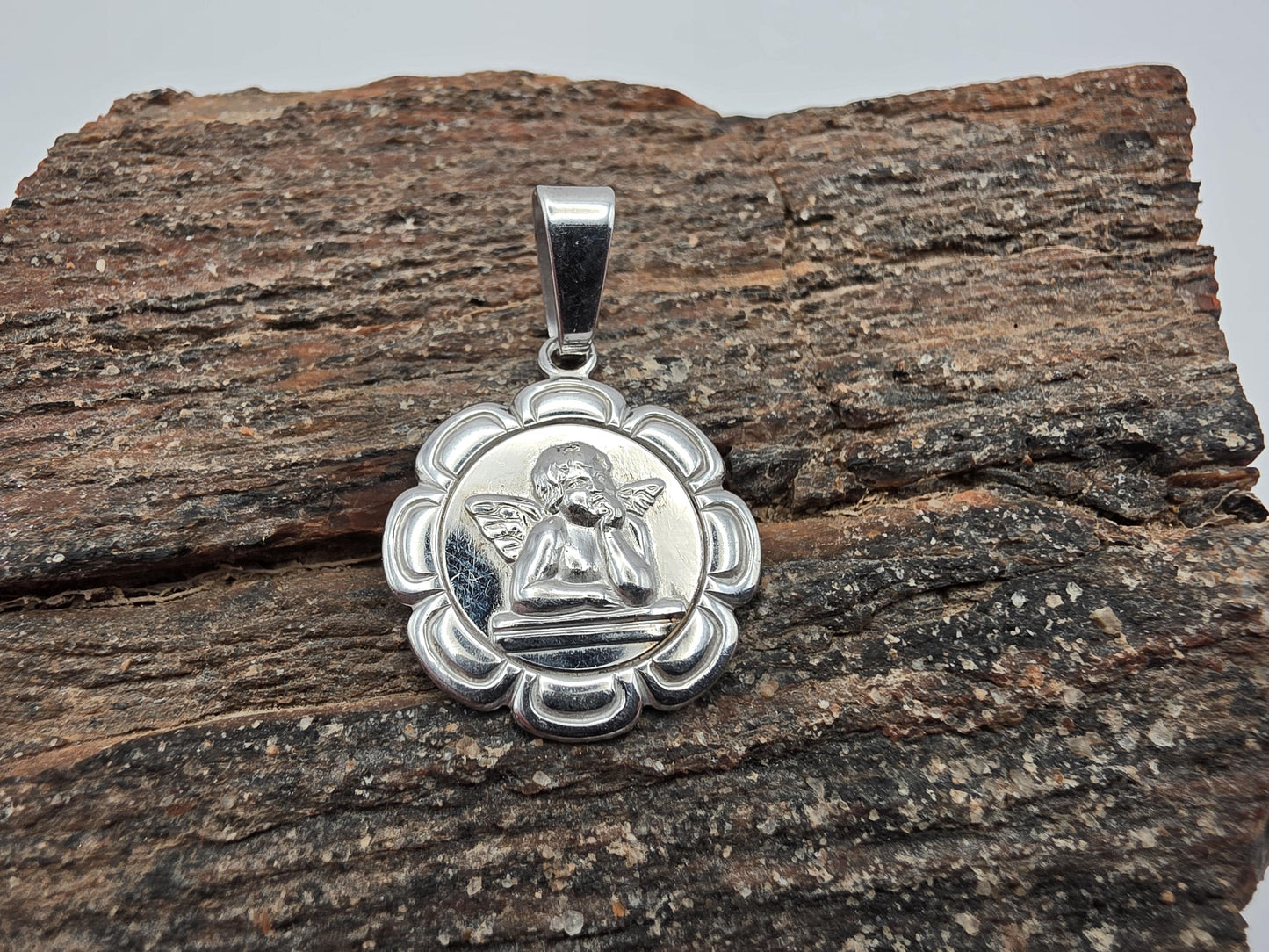 Sterling Silver Angel Medal Pendant, Scalloped Round Charm, 925 Silver, Cherub Angel Pendant, Dainty Religious Jewelry, Gift for Her