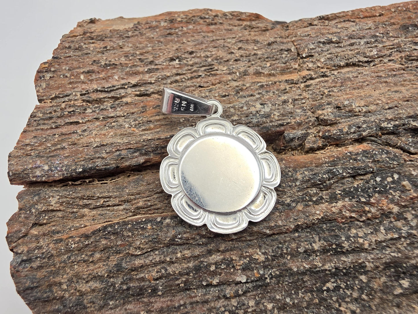 Sterling Silver Angel Medal Pendant, Scalloped Round Charm, 925 Silver, Cherub Angel Pendant, Dainty Religious Jewelry, Gift for Her
