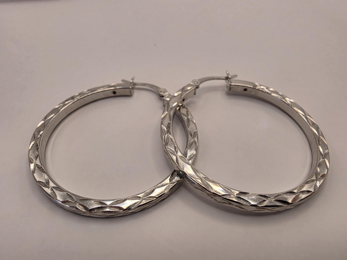 Sterling Silver Diamond Cut Hoop Earrings | 925 Silver | 1.5 Inch | Faceted Sparkle Hoops | Womens Everyday Hoops