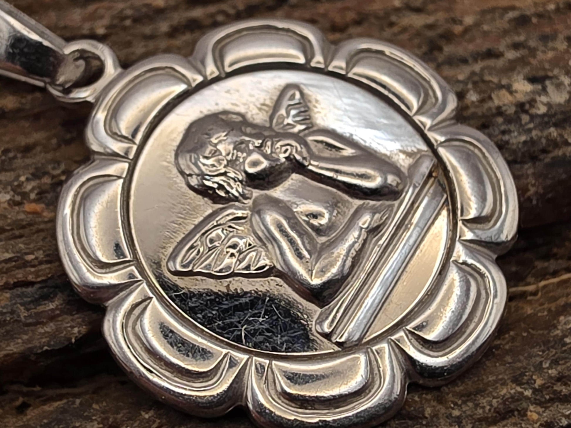 Sterling Silver Angel Medal Pendant, Scalloped Round Charm, 925 Silver, Cherub Angel Pendant, Dainty Religious Jewelry, Gift for Her