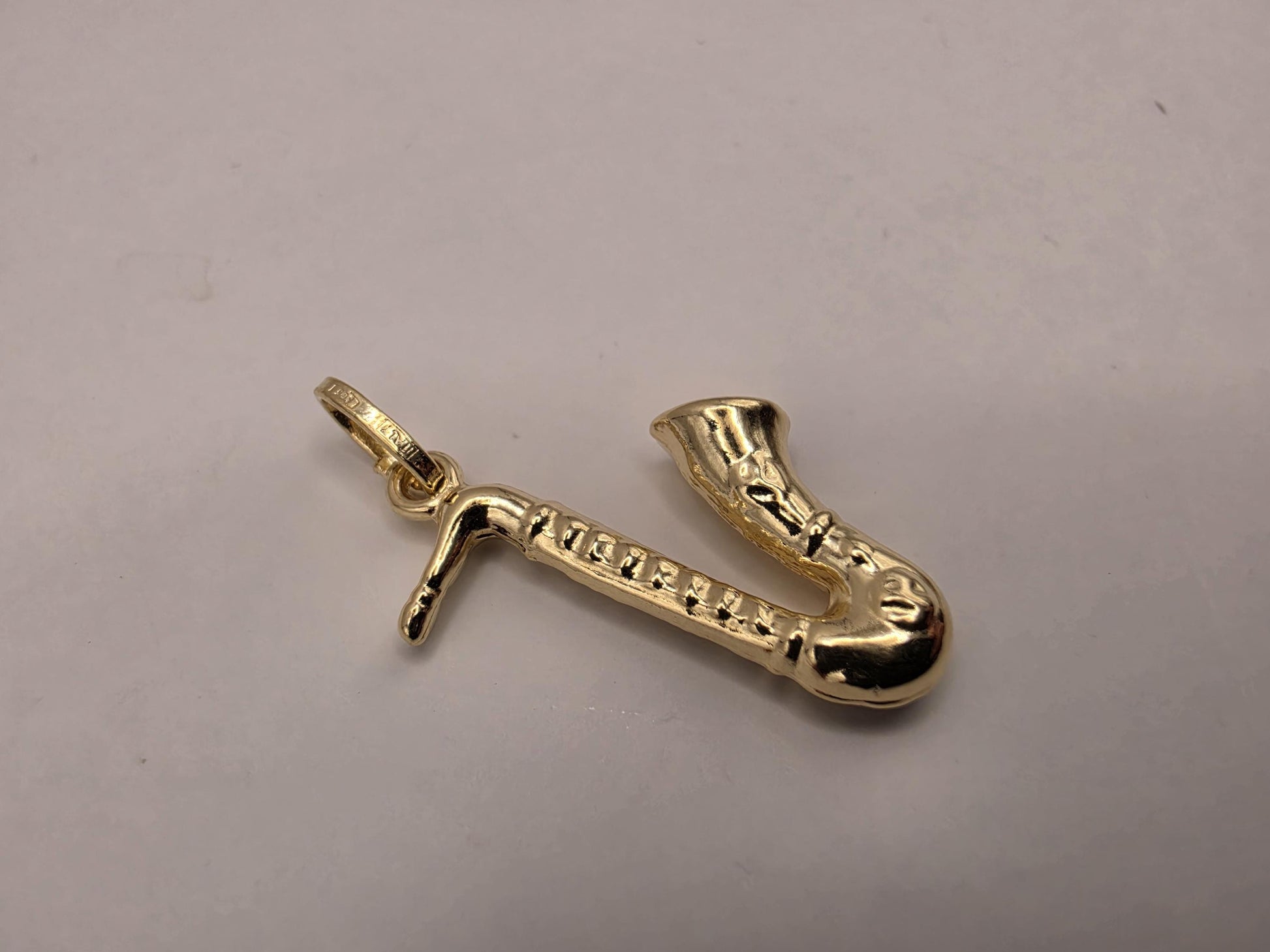14K Yellow Gold Saxophone Pendant Sax Music Charm Jazz Musician Instrument Jewelry Gift for Music Lover Band Necklace Charm 3D Detail