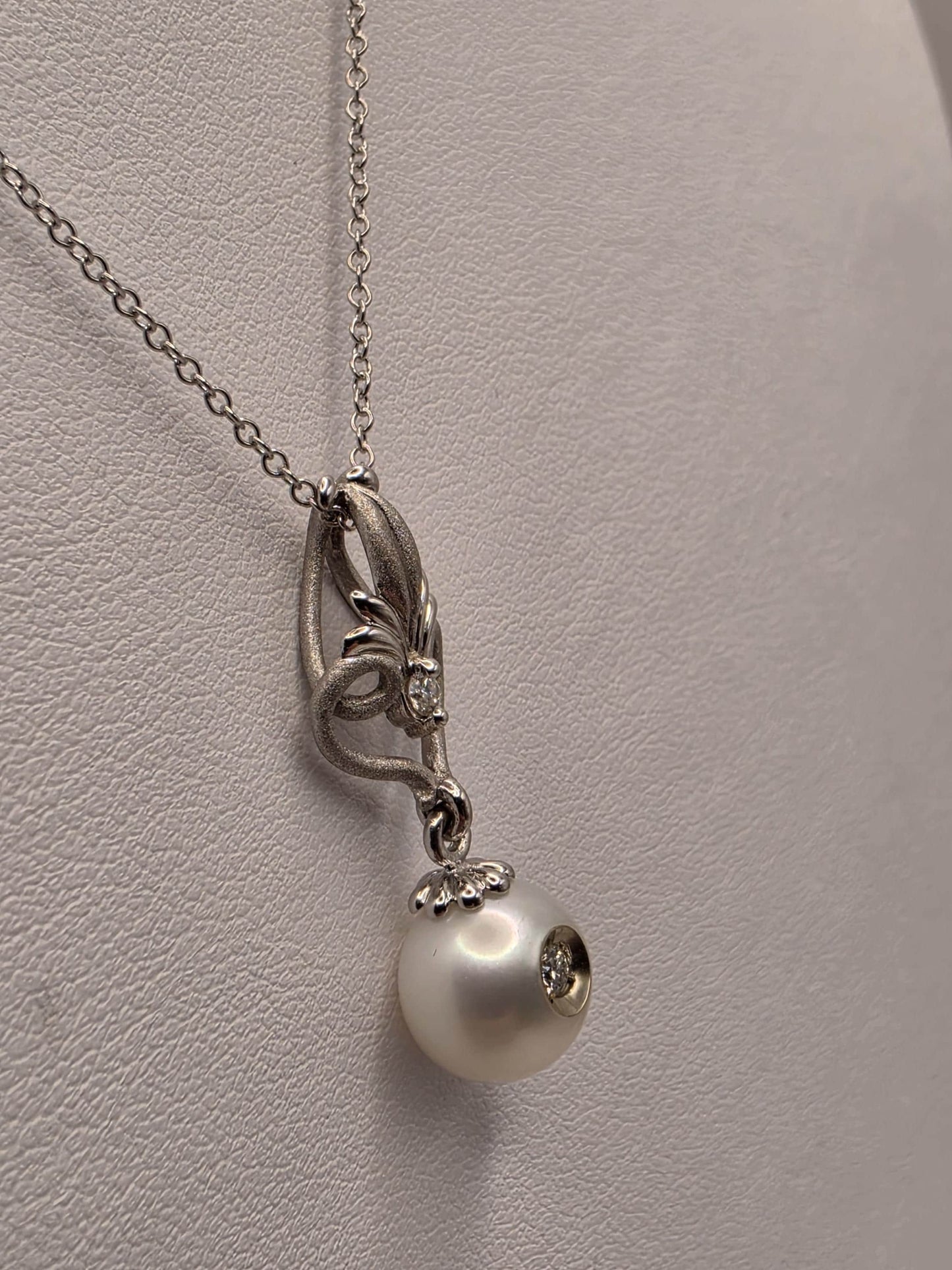 14K White Gold Pearl and Diamond Drop Necklace Vintage Filigree Cultured Pearl Pendant Milgrain Antique Style Bridal Gift for Her 18 Inch