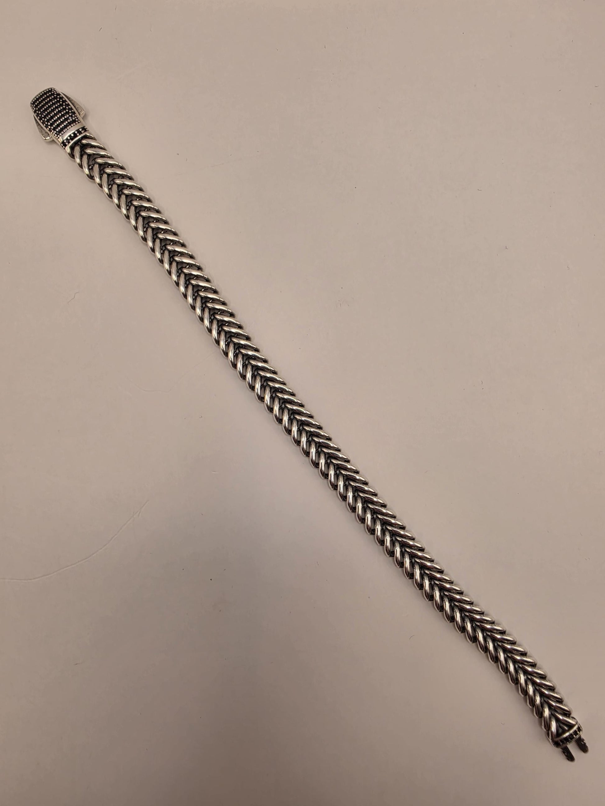 Solid 925 Sterling Silver Woven Chevron Bracelet 9mm Mens Heavy Braided V Link 8 Inch 22.3 Grams Oxidized Clasp Gift for Him