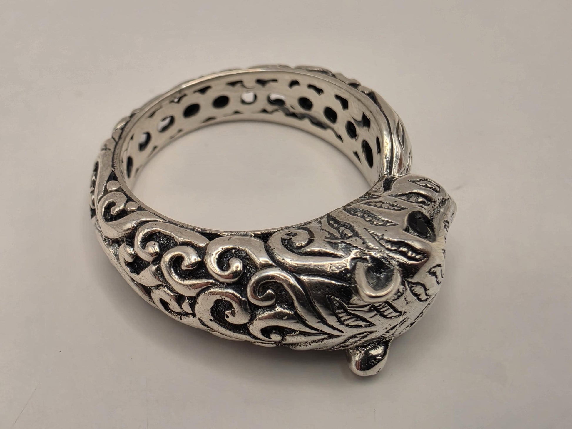 Sterling Silver Jaguar Ouroboros Ring Size 7 Ornate Big Cat Biting Tail Circle Band 5 Grams Oxidized Mythology Statement Ring