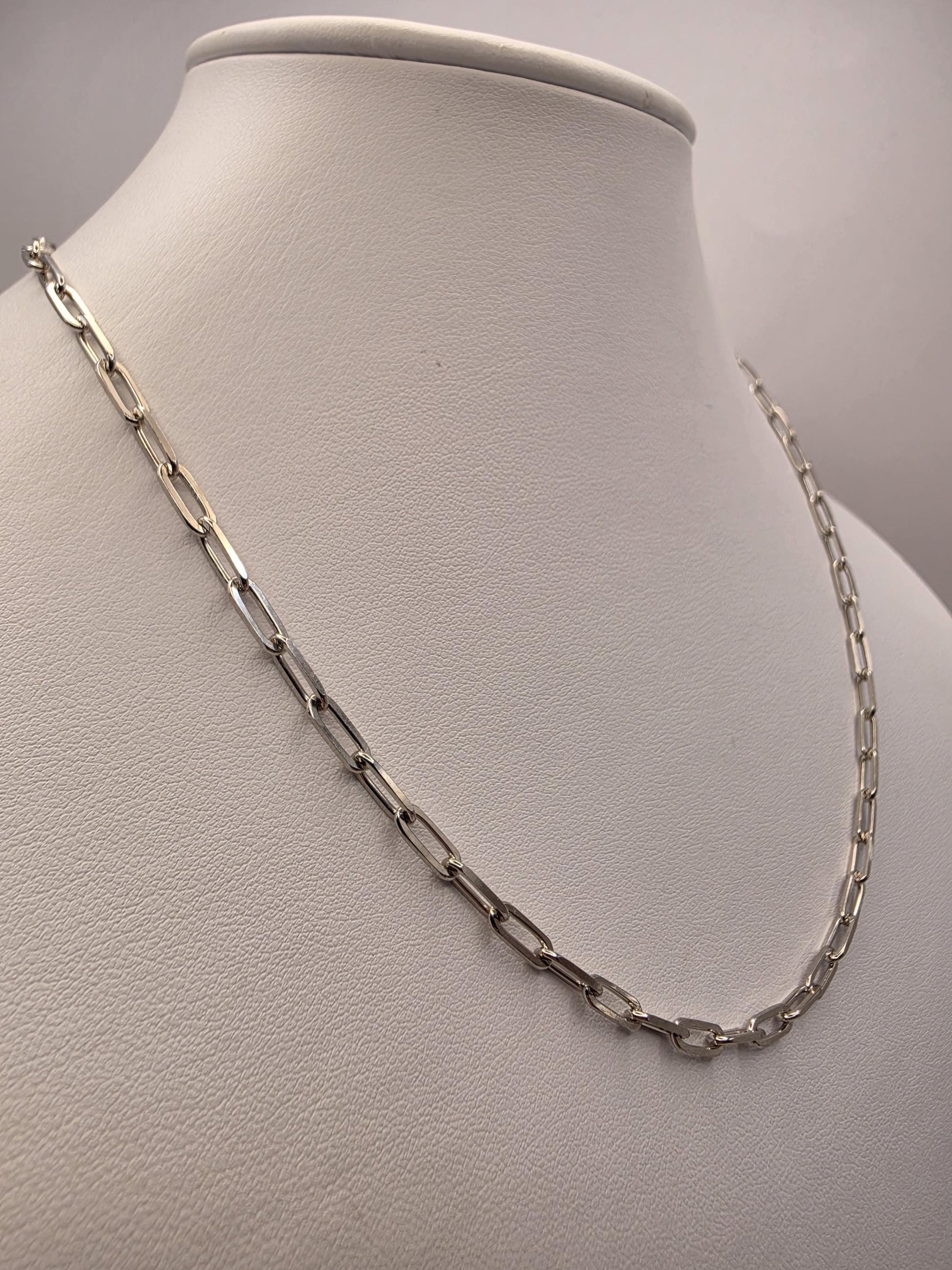 Sterling Silver Paperclip Chain Necklace 18 Inch 3.5mm 9 Grams Modern Oval Link Unisex Layering Jewelry Gift