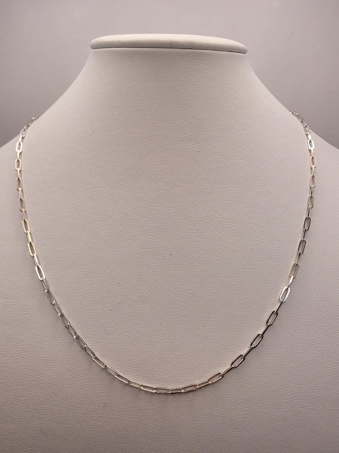 Sterling Silver Paperclip Chain Necklace 20 Inch 3mm 6.3 Grams Minimal Oval Link Layering Jewelry Gift
