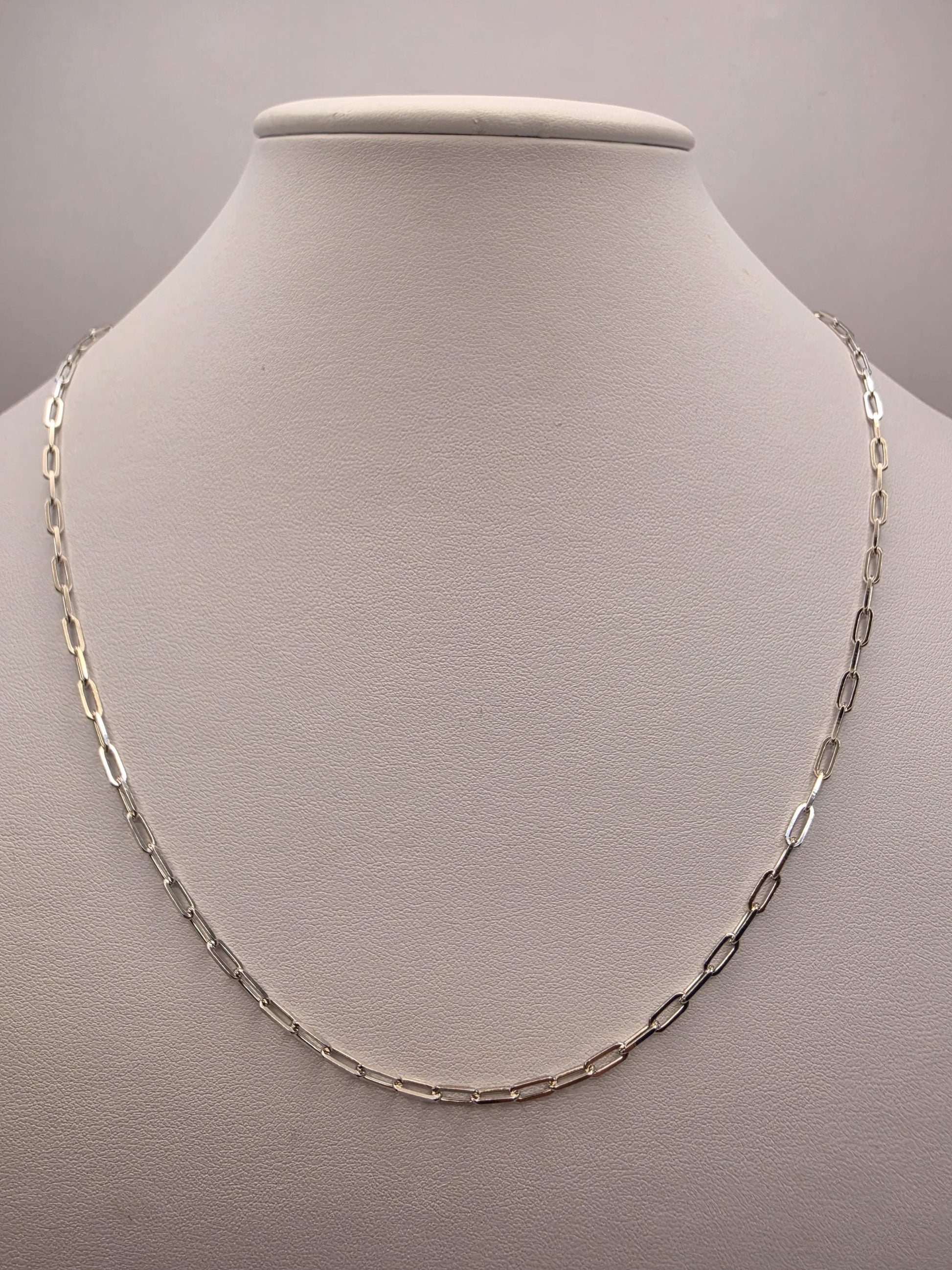Sterling Silver Paperclip Chain Necklace 20 Inch 3mm 6.3 Grams Minimal Oval Link Layering Jewelry Gift