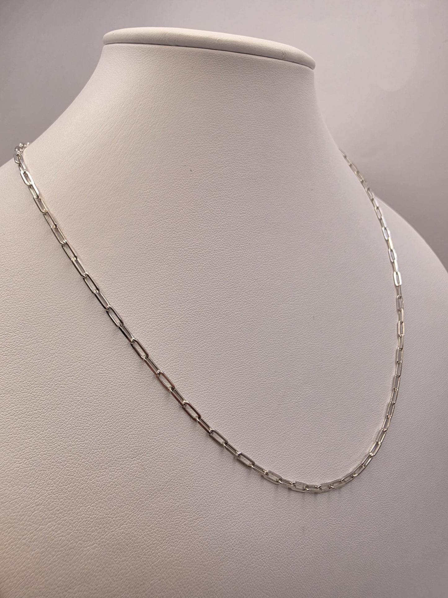 Sterling Silver Paperclip Chain Necklace 20 Inch 3mm 6.3 Grams Minimal Oval Link Layering Jewelry Gift