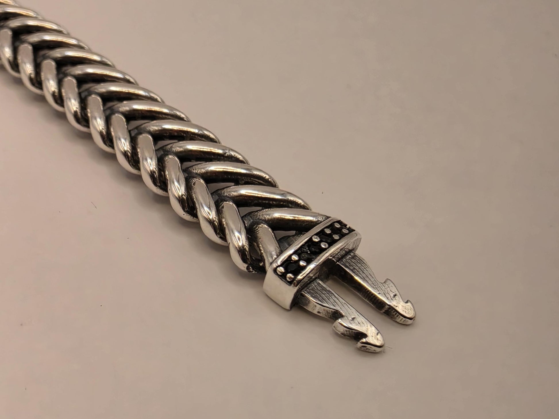 Solid 925 Sterling Silver Woven Chevron Bracelet 9mm Mens Heavy Braided V Link 8 Inch 22.3 Grams Oxidized Clasp Gift for Him