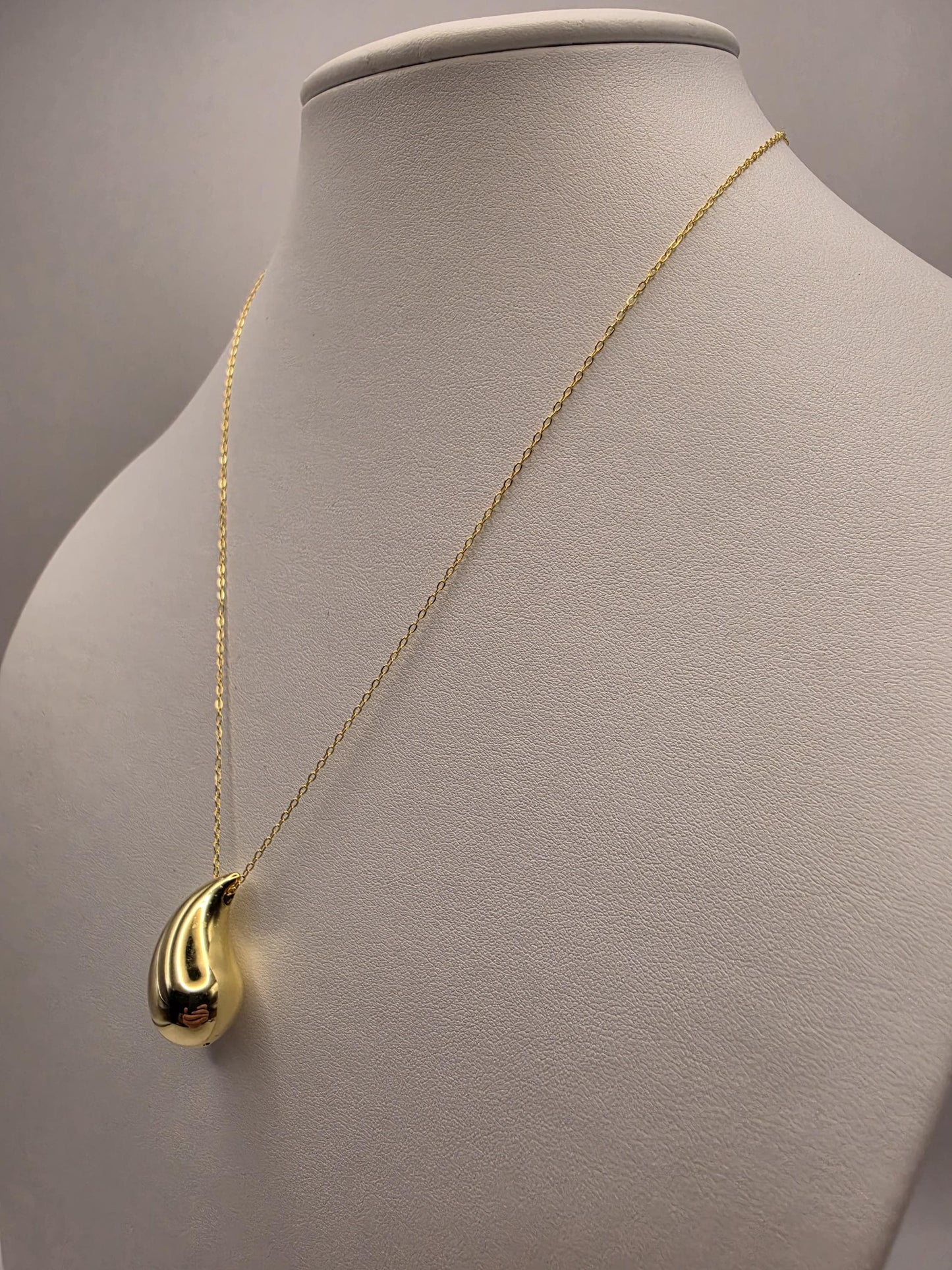 Gold Plated Sterling Silver Puffy Teardrop Pendant Necklace 18 Inch 4.6 Grams Minimalist Sculptural Jewelry