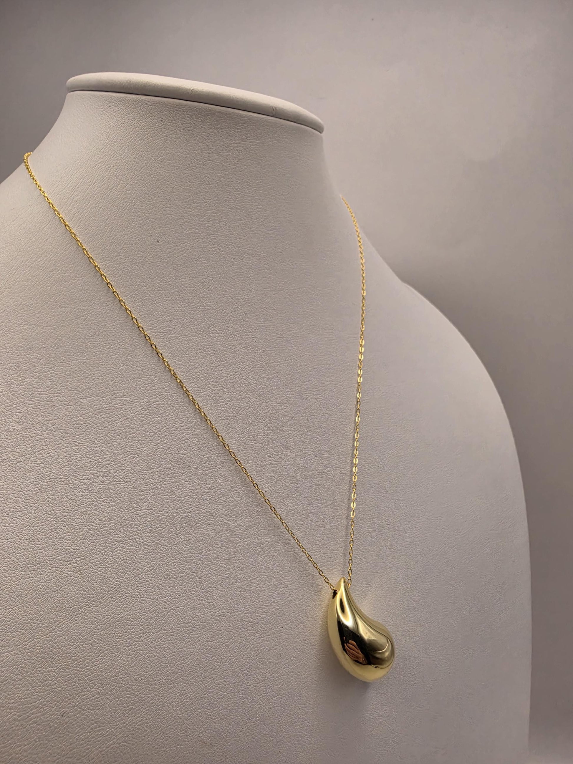 Gold Plated Sterling Silver Puffy Teardrop Pendant Necklace 18 Inch 4.6 Grams Minimalist Sculptural Jewelry