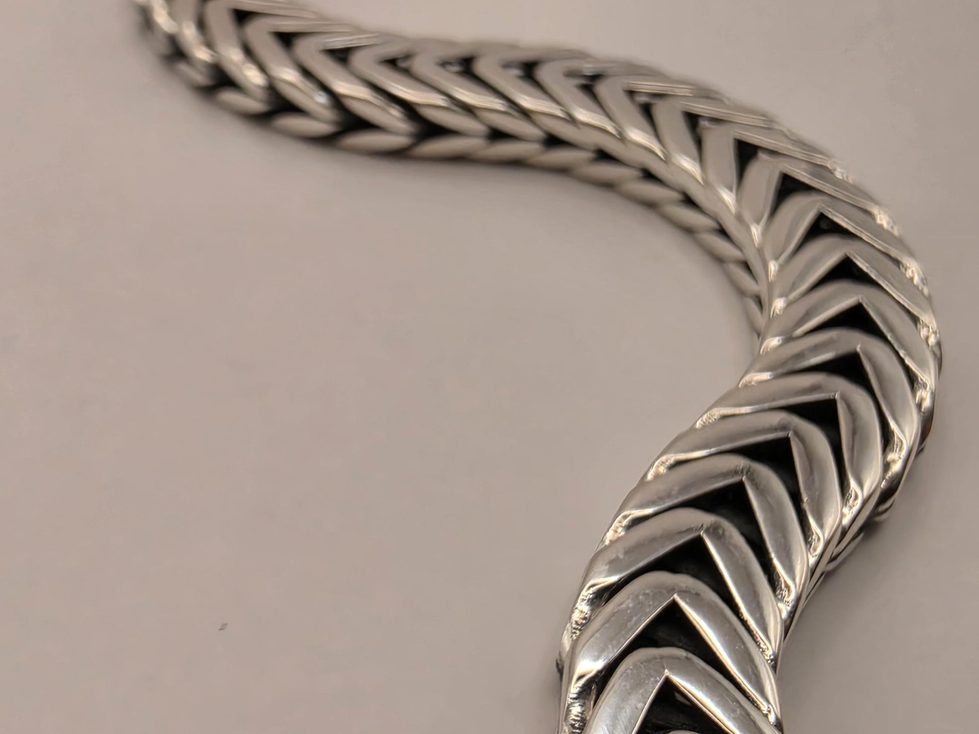 Sterling Silver Chevron Chain Bracelet 8.5 Inch 8mm 31.4 Grams Unisex Statement Jewelry Gift