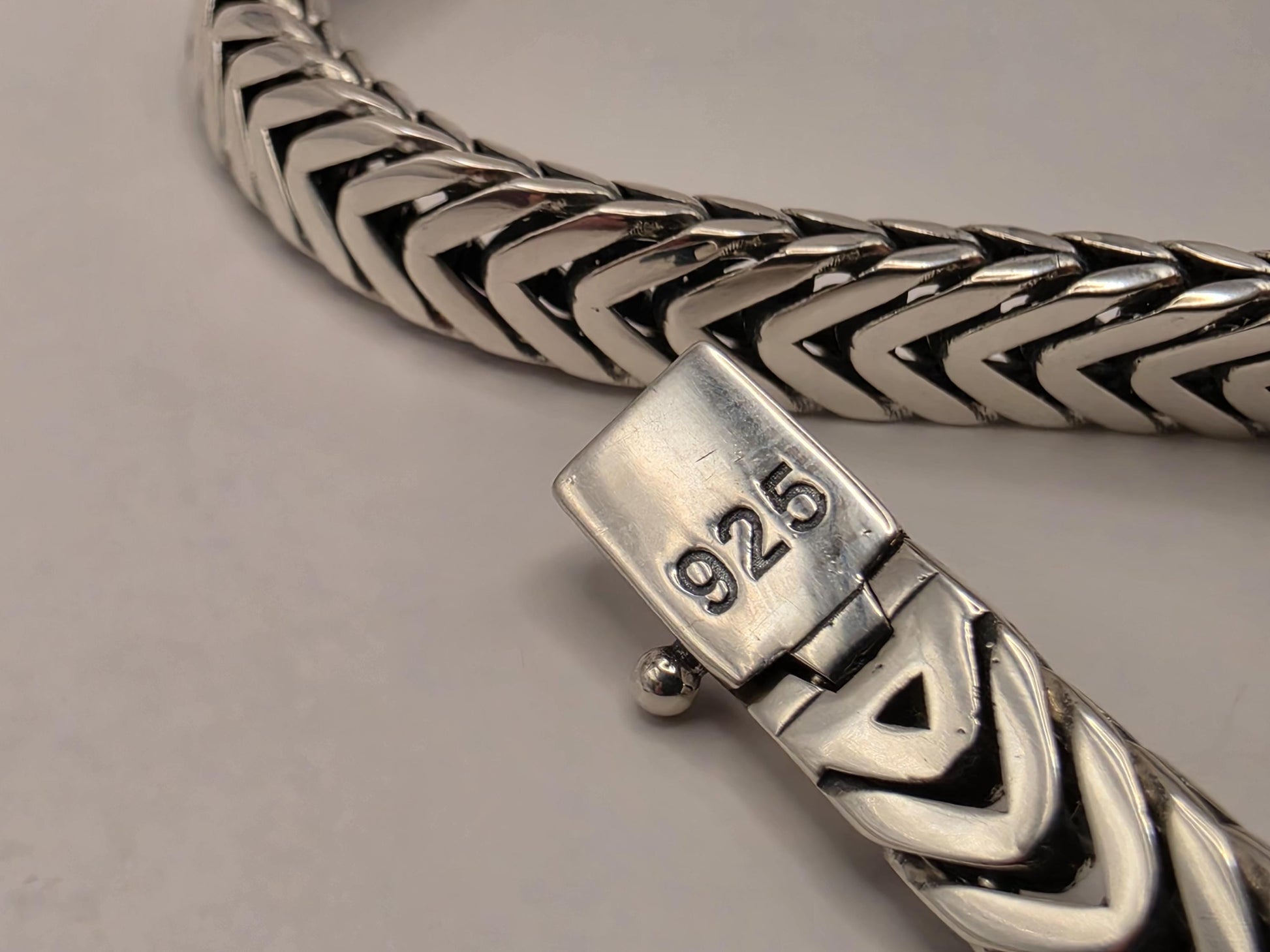 Sterling Silver Chevron Chain Bracelet 8.5 Inch 8mm 31.4 Grams Unisex Statement Jewelry Gift