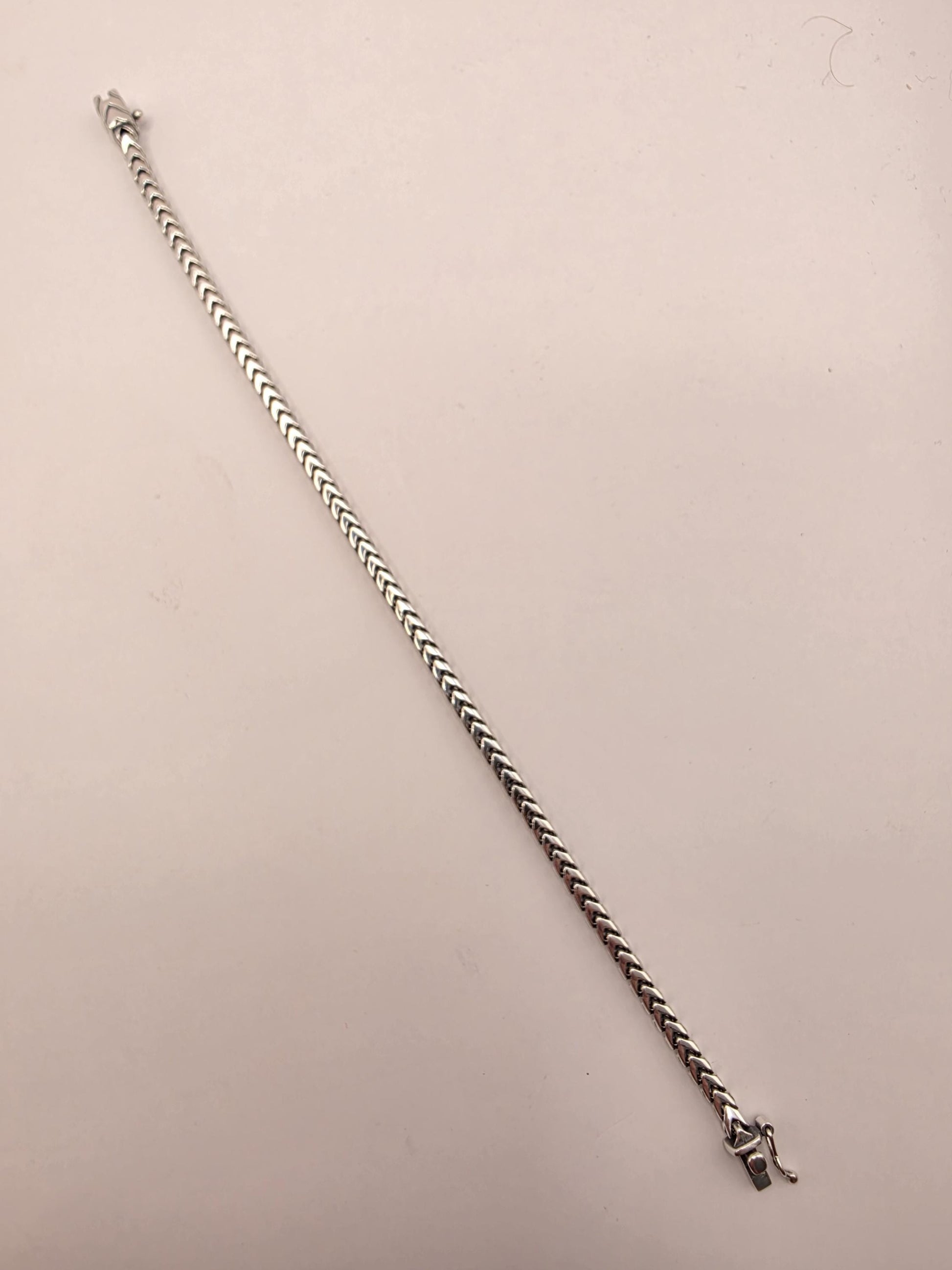 Sterling Silver Chevron Chain Bracelet 8.5 Inch 4mm 17.8 Grams Unisex Statement Jewelry Gift