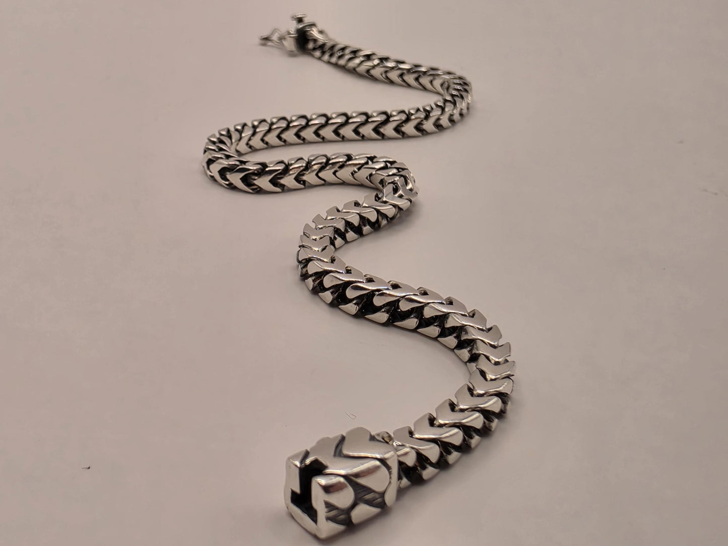 Sterling Silver Chevron Chain Bracelet 8.5 Inch 4mm 17.8 Grams Unisex Statement Jewelry Gift