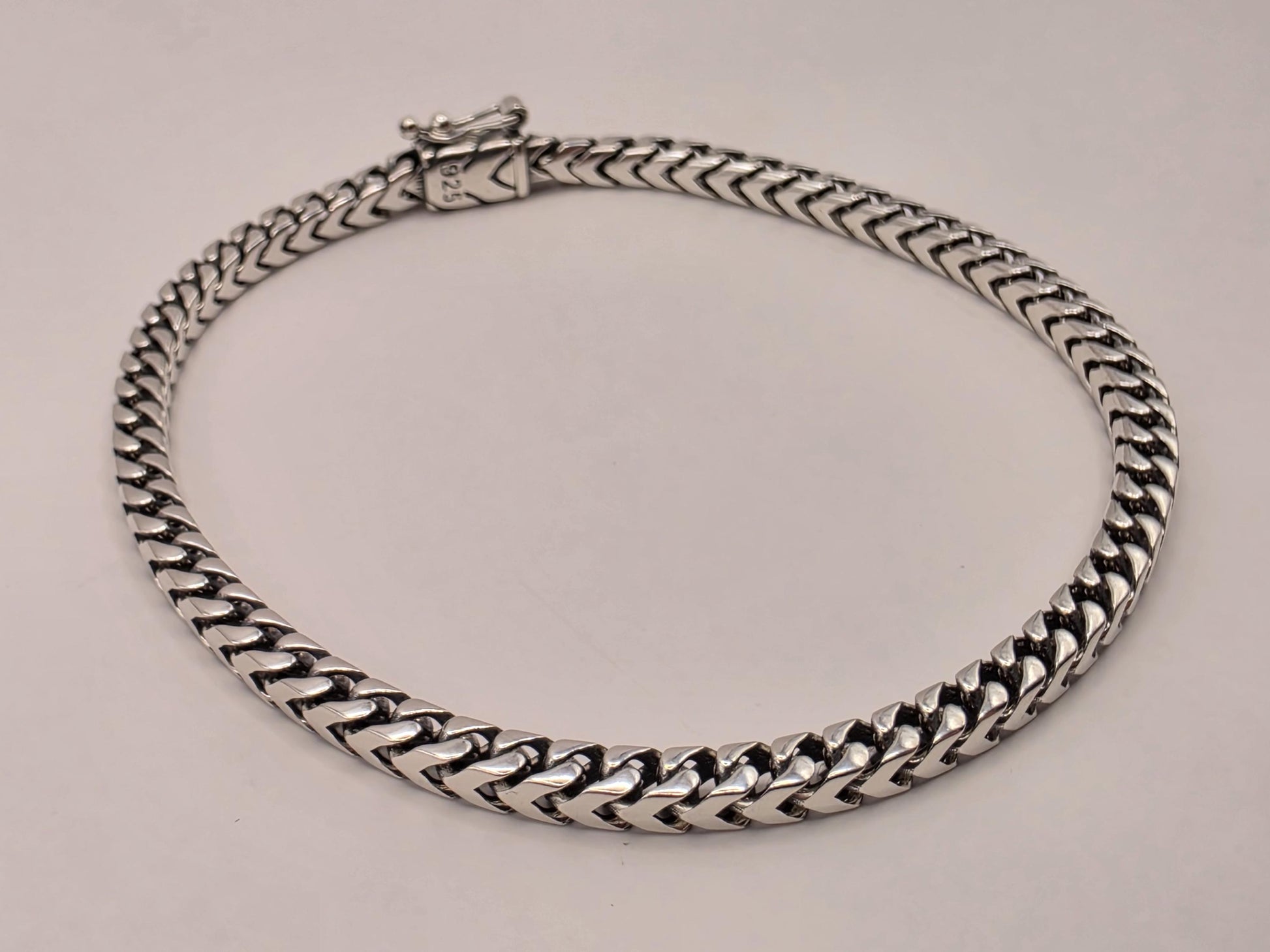 Sterling Silver Chevron Chain Bracelet 8.5 Inch 4mm 17.8 Grams Unisex Statement Jewelry Gift