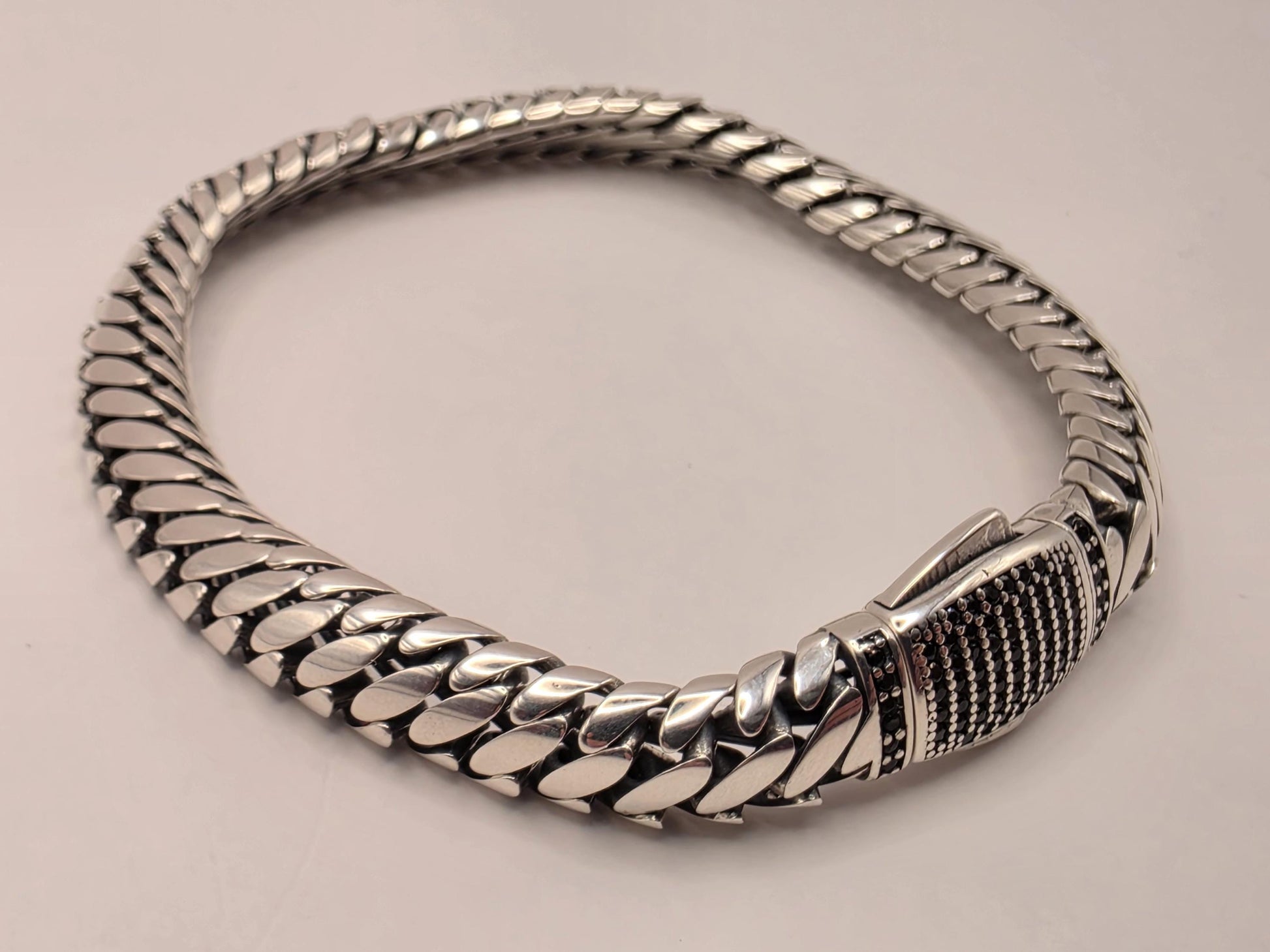 Sterling Silver Curb Chain Bracelet 8.5 Inch 8mm 26.7 Grams Unisex Statement Jewelry Gift