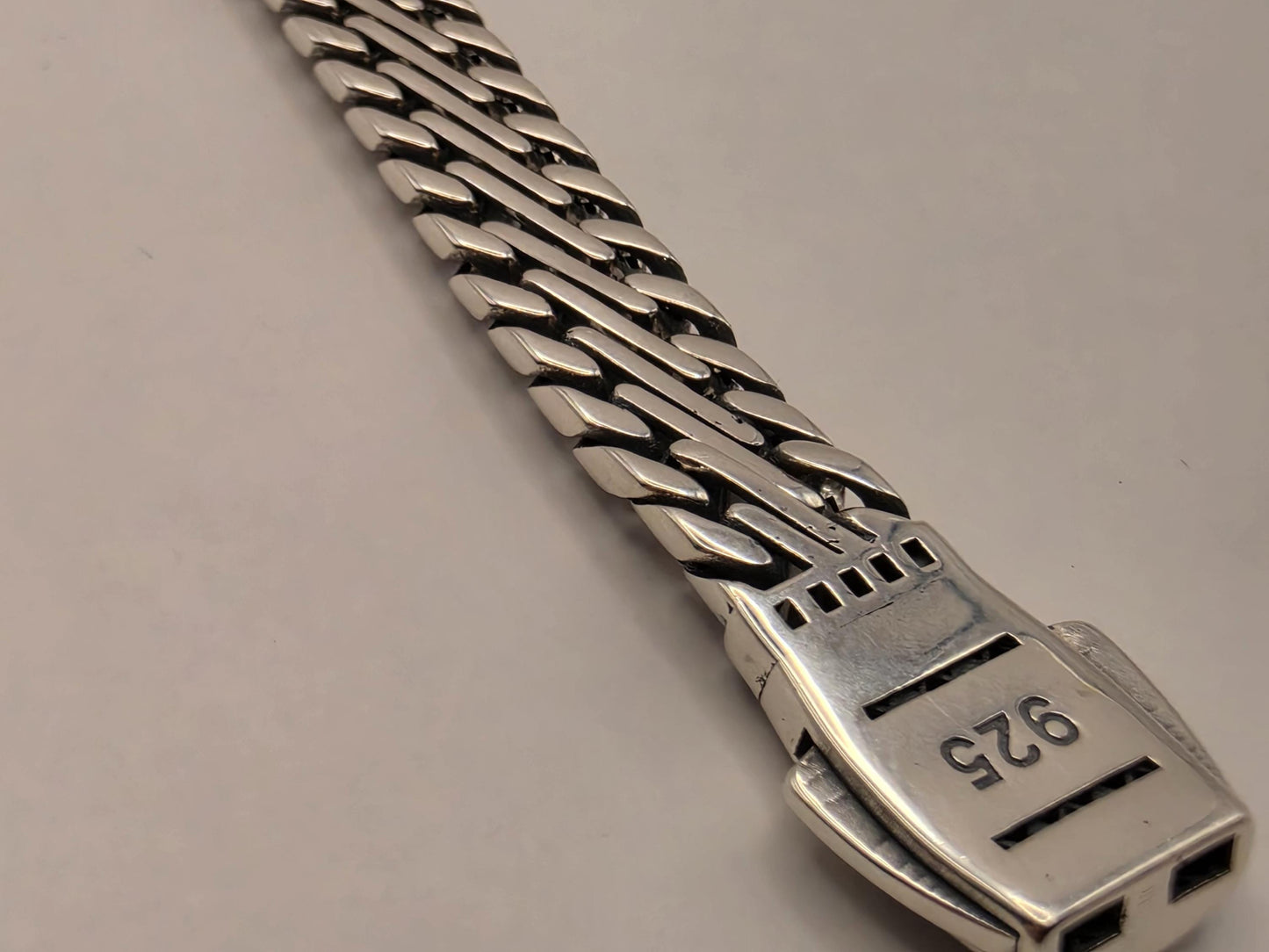 Sterling Silver Curb Chain Bracelet 8.5 Inch 8mm 26.7 Grams Unisex Statement Jewelry Gift