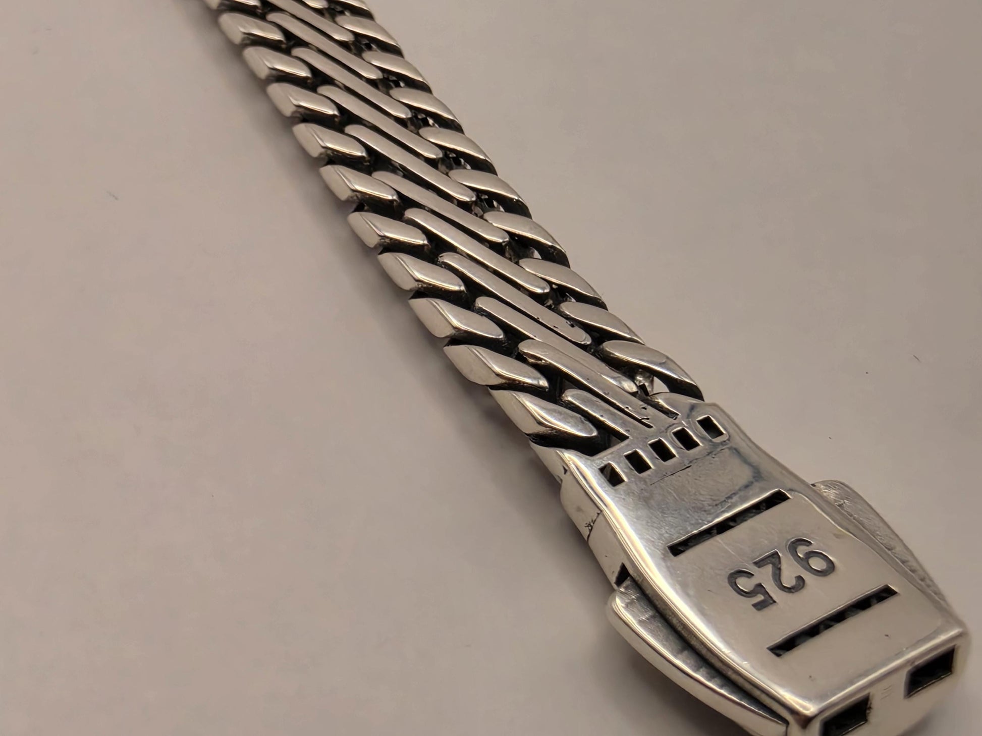 Sterling Silver Curb Chain Bracelet 8.5 Inch 8mm 26.7 Grams Unisex Statement Jewelry Gift