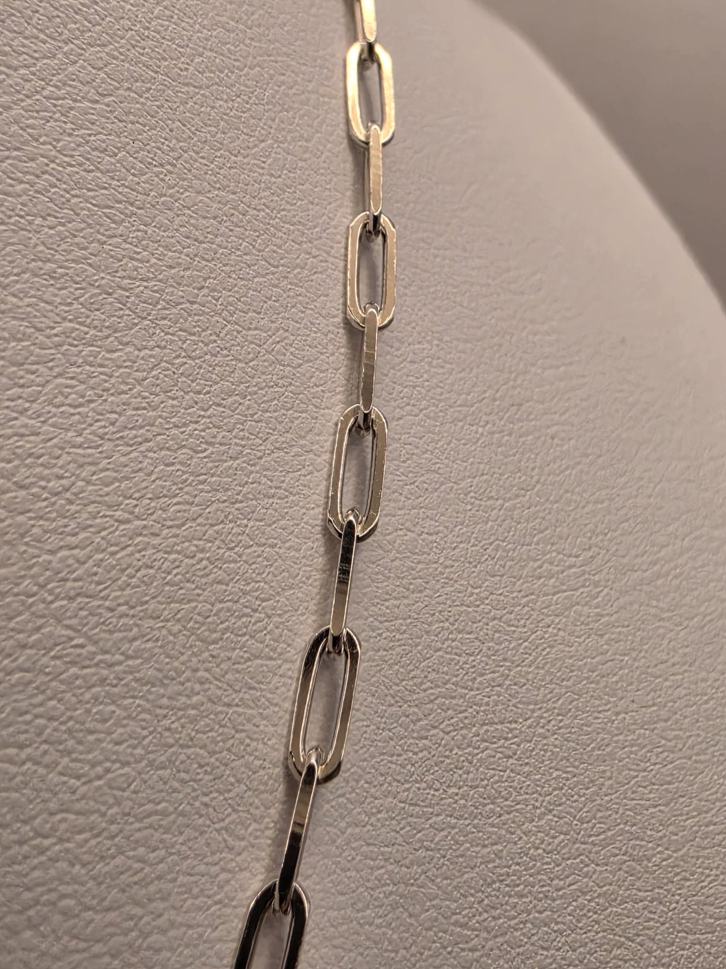 Sterling Silver Paperclip Chain Necklace 20 Inch 3mm 6.3 Grams Minimal Oval Link Layering Jewelry Gift