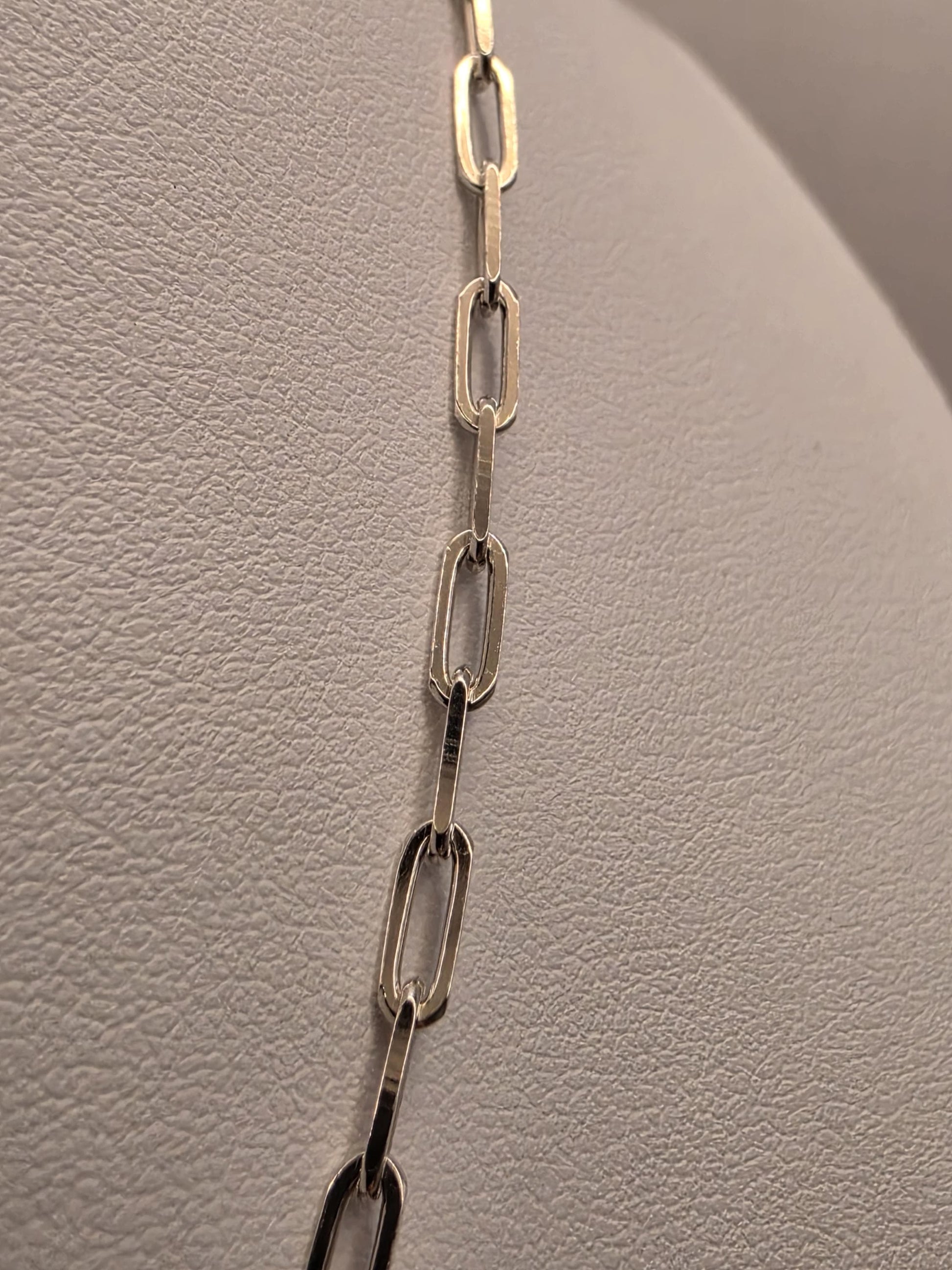 Sterling Silver Paperclip Chain Necklace 20 Inch 3mm 6.3 Grams Minimal Oval Link Layering Jewelry Gift