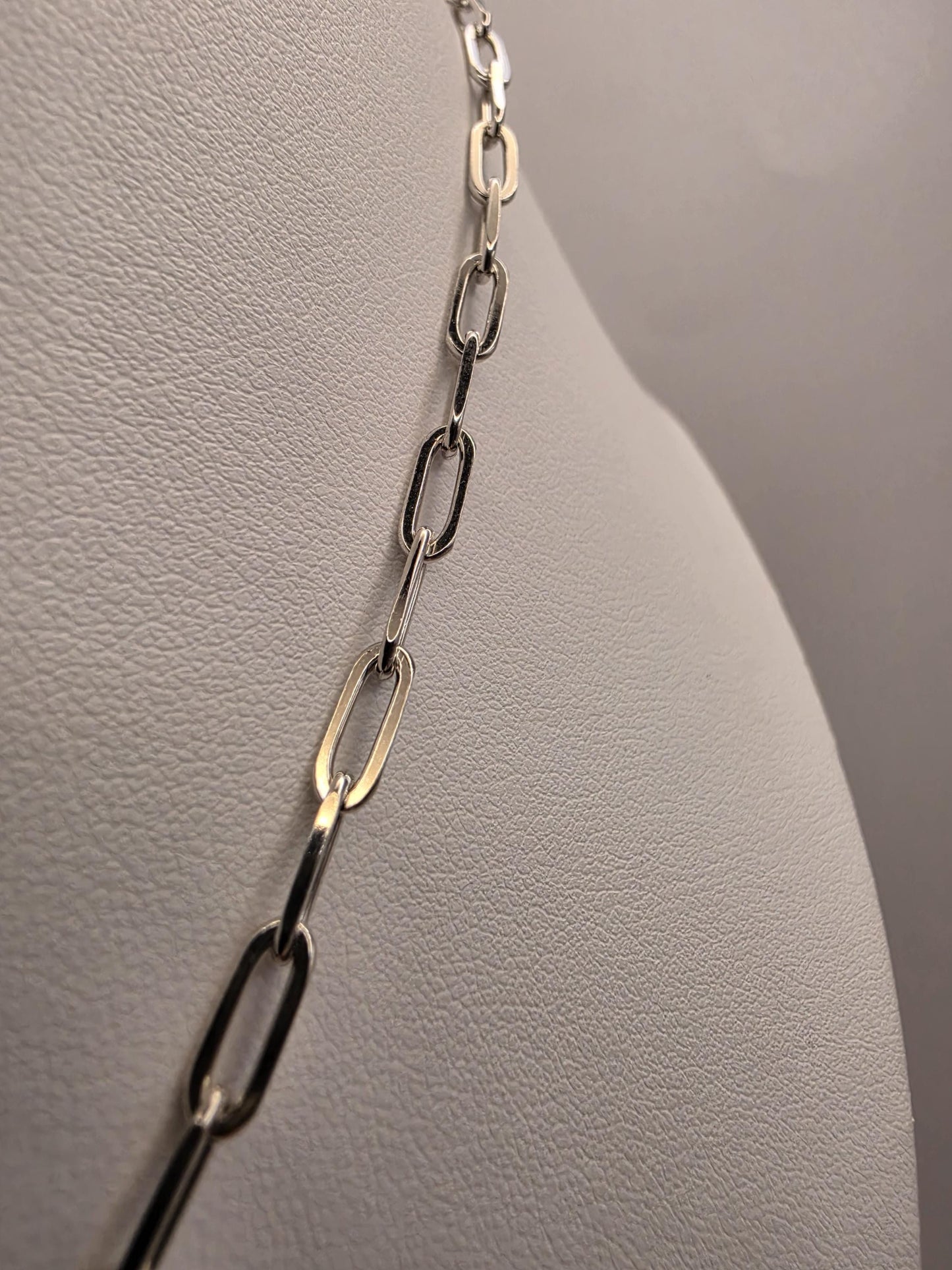 Sterling Silver Paperclip Chain Necklace 20 Inch 3.5mm 9.9 Grams Modern Oval Link Unisex Layering Jewelry Gift