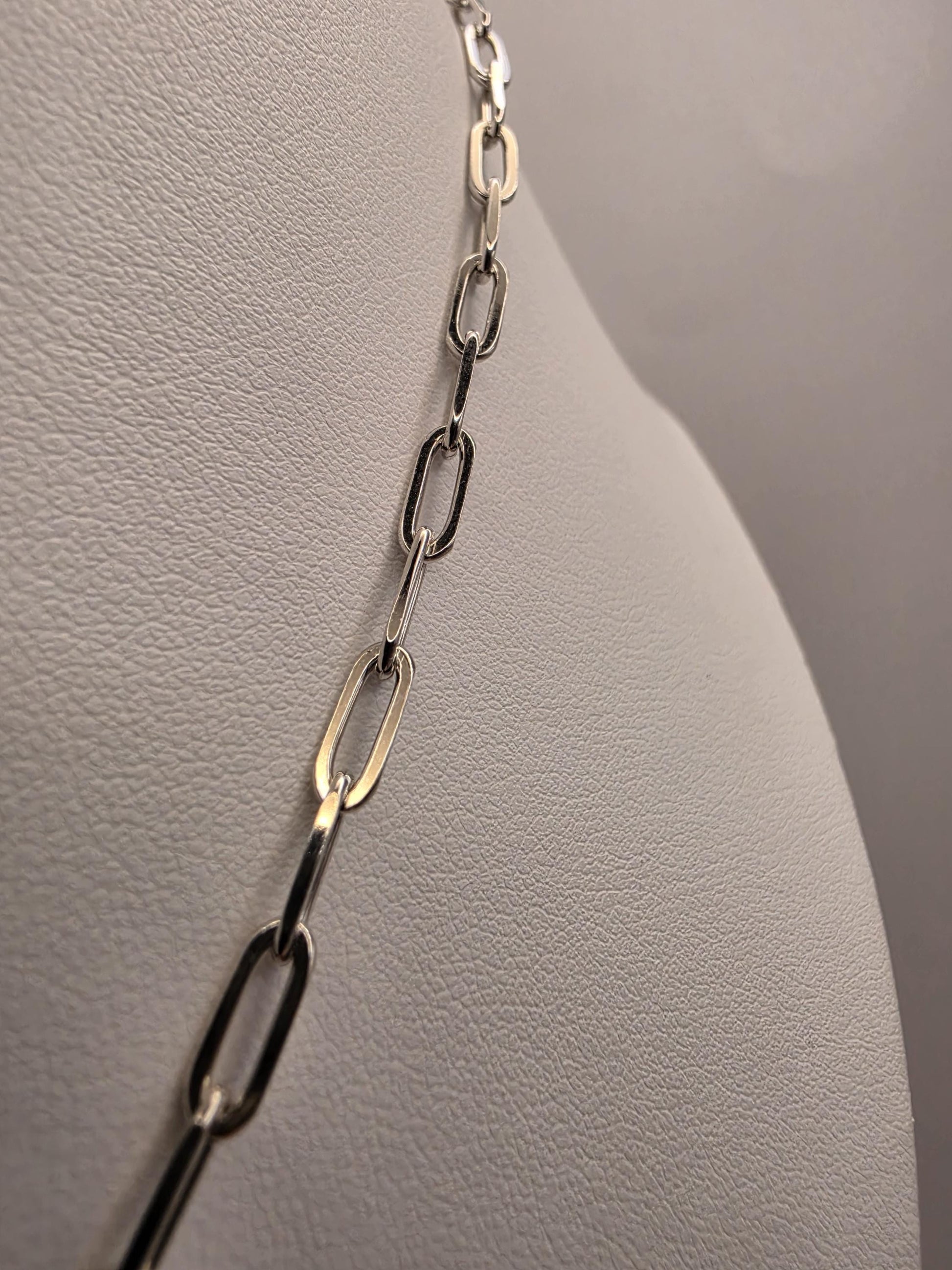 Sterling Silver Paperclip Chain Necklace 20 Inch 3.5mm 9.9 Grams Modern Oval Link Unisex Layering Jewelry Gift
