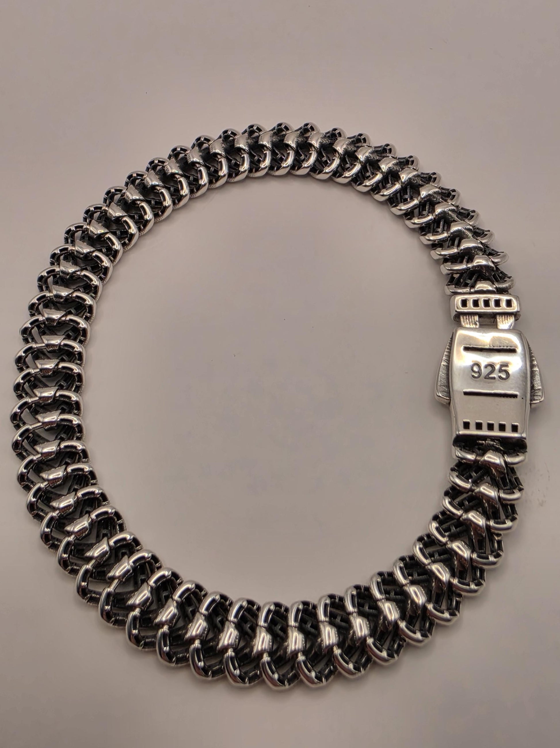 Solid 925 Sterling Silver Herringbone Bracelet 9.33mm Mens Heavy Fishtail Link 8 Inch 22.6 Grams Box Clasp Statement Gift