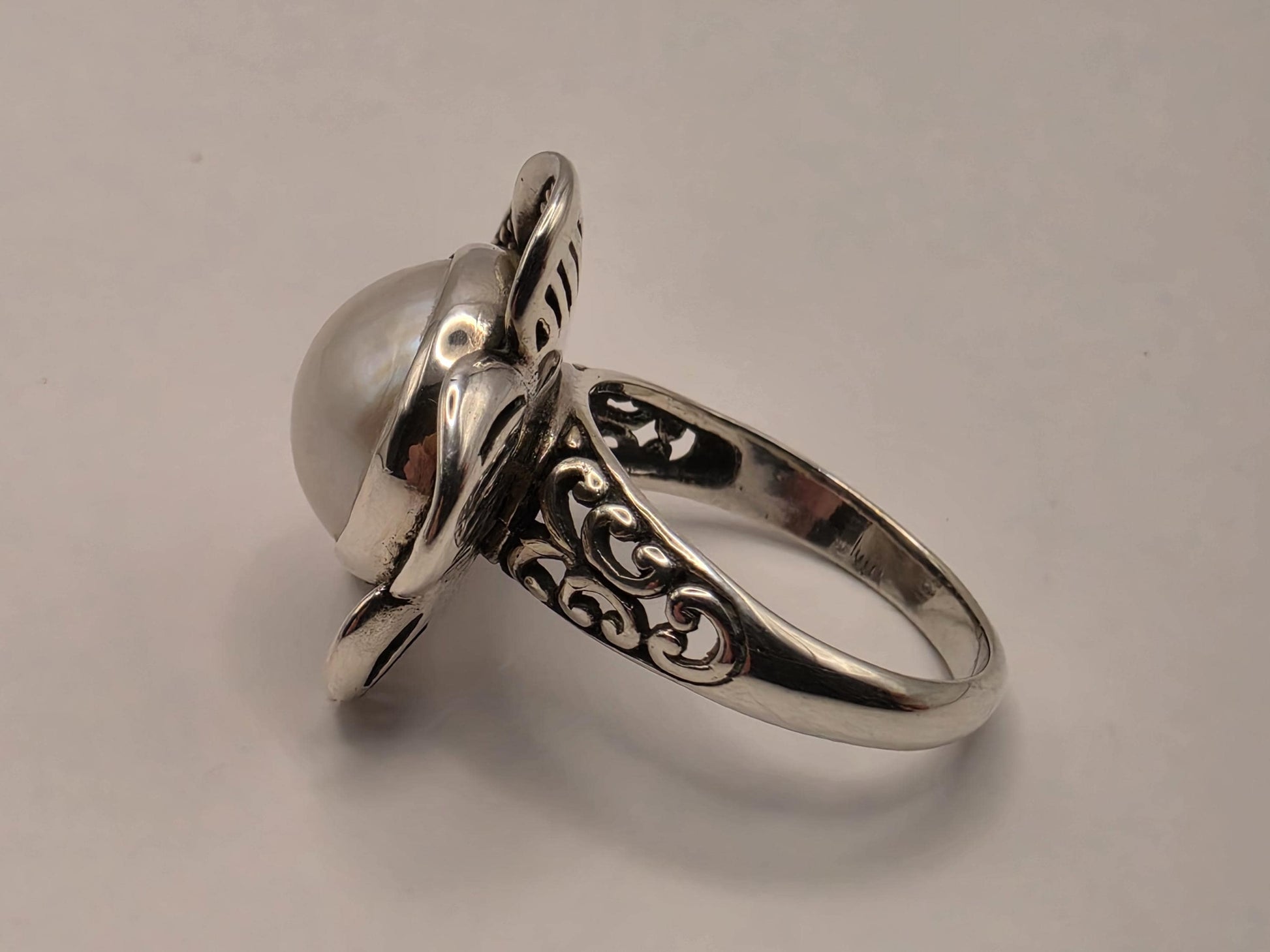 Genuine Freshwater Pearl Flower Ring Solid 925 Sterling Silver Size 8 Large Floral Cabochon Bali Statement Gift