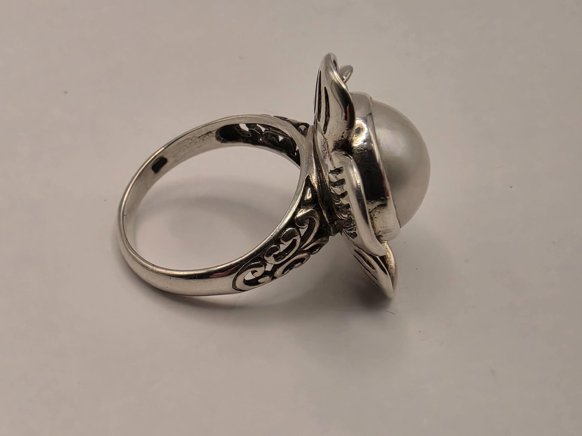 Genuine Freshwater Pearl Flower Ring Solid 925 Sterling Silver Size 8 Large Floral Cabochon Bali Statement Gift
