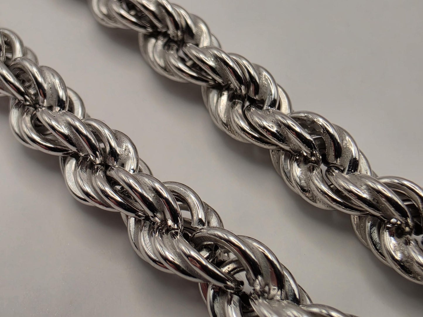 Sterling Silver Rope Chain Necklace 26 Inch 5.3mm 22.8 Grams Long Twisted Mens Unisex Jewelry